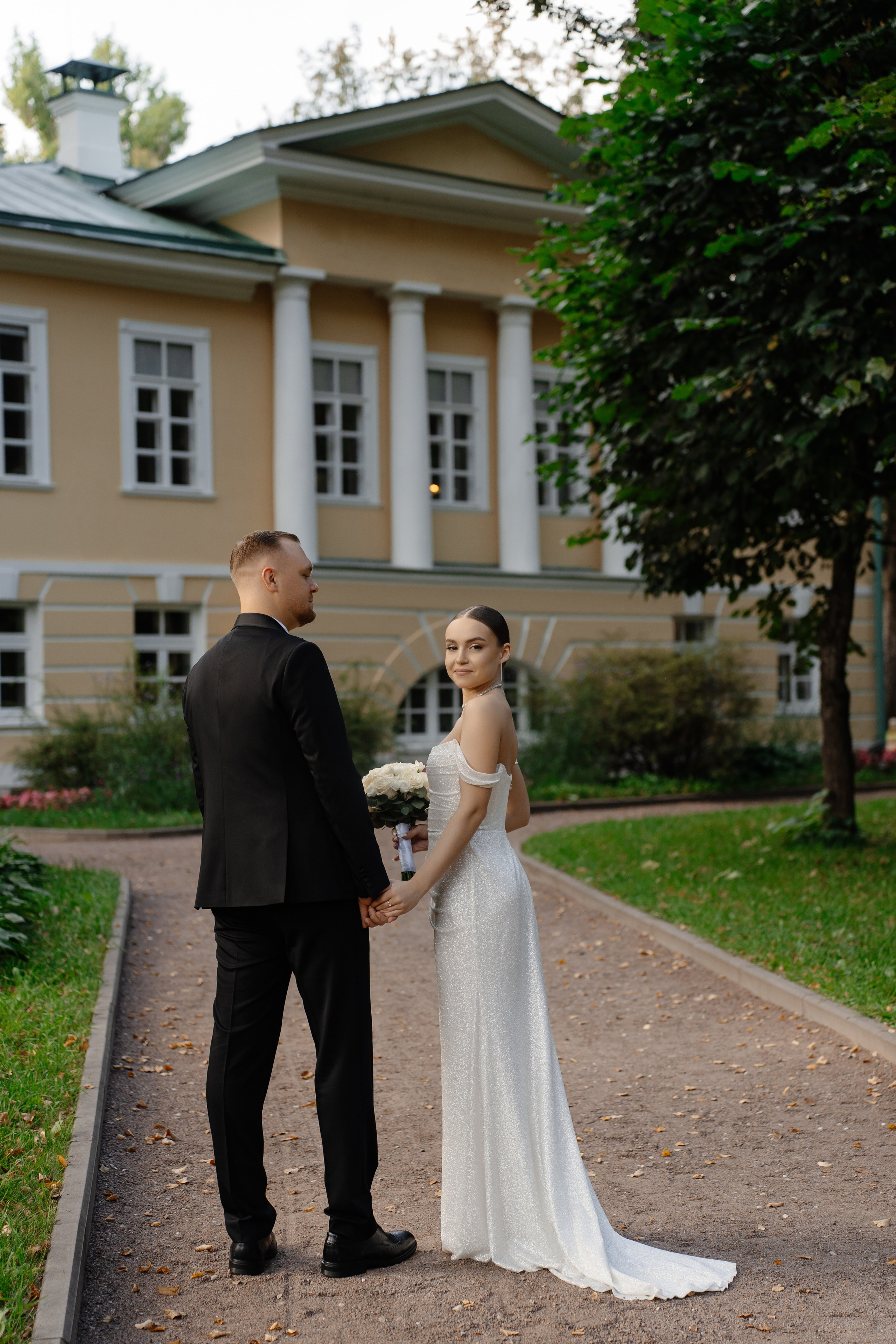 Свадебная фотосессия в парке Архангельское. Свадебный и семейный фотограф в Москве Светлана Зоткина