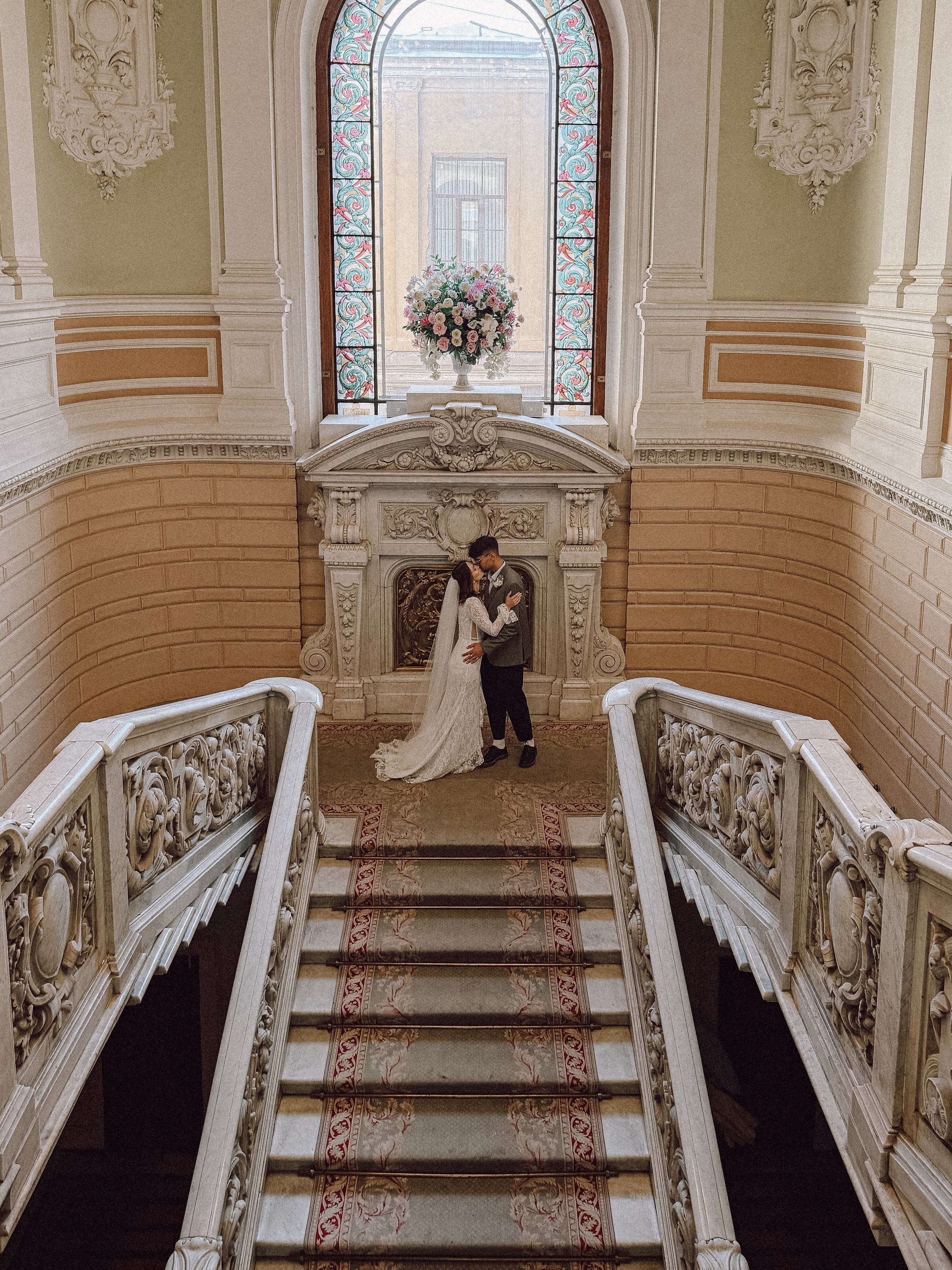 ФОТО НА ТЕЛЕФОН ВО ВРЕМЯ БРАКОСОЧЕТАНИЯ В ПЕРВОМ ДВОРЦЕ И ПРОГУЛКИ. Профессиональный фотограф, Санкт-Петербург — Виктория Богомолова