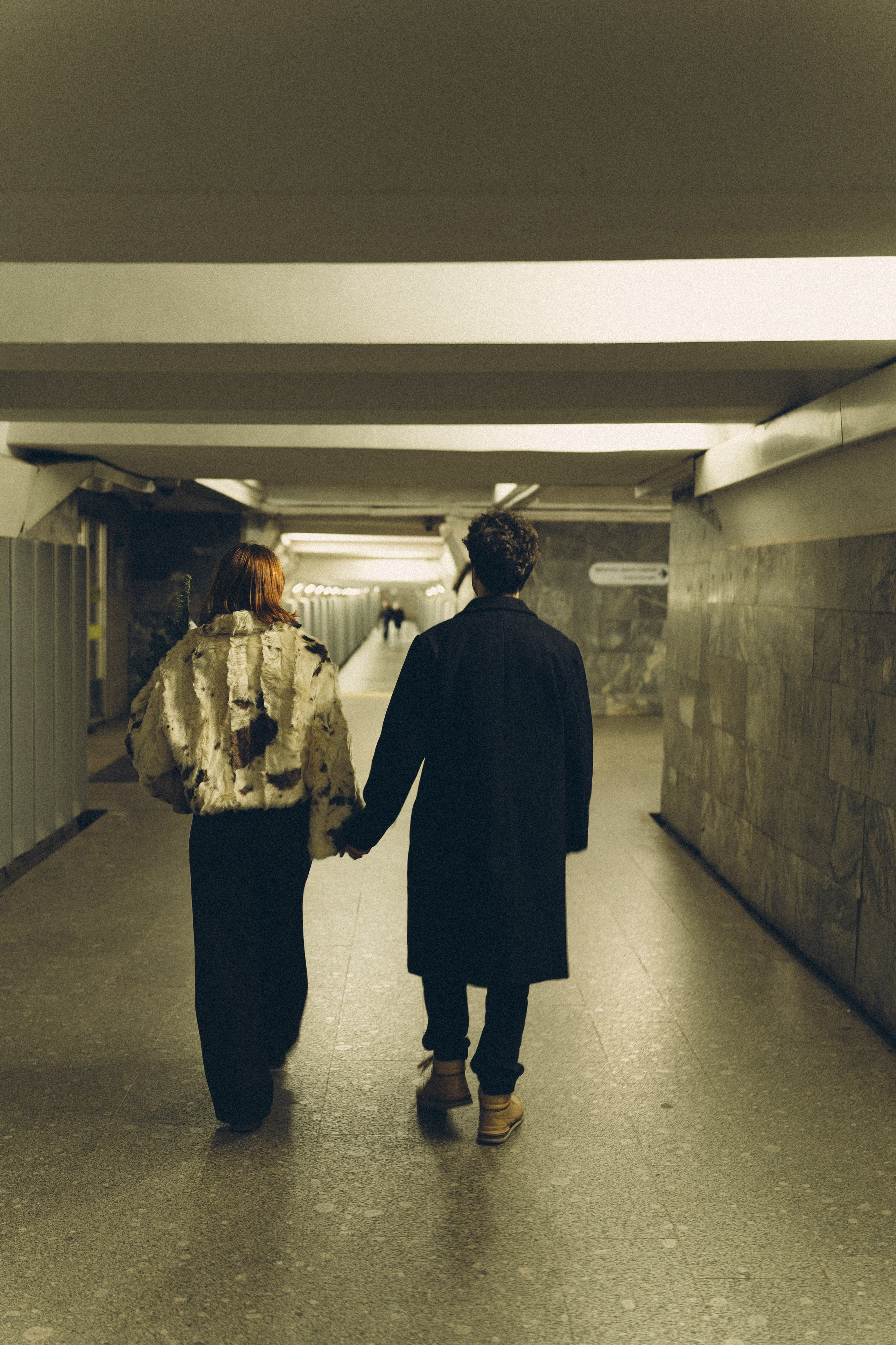 НОВОГОДНЯЯ ФОТОСЕСИИЯ ПАРЫ В МЕТРО ЛЮБОВЬ. Профессиональный фотограф, Санкт-Петербург — Виктория Богомолова