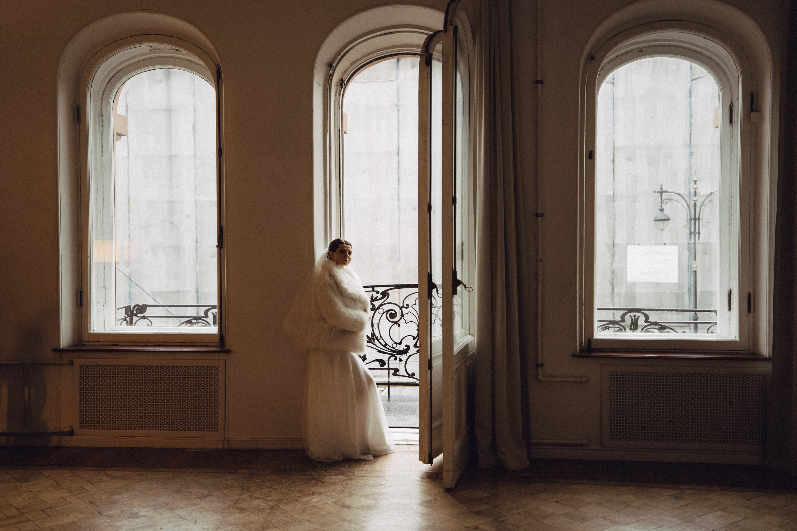 СВАДЕБНАЯ СЬЕМКА ВО ВТОРОМ ДВОРЦЕ (ДЕКАБРЬ) ТАКЖЕ СЬЕМКА В СТУДИИ НА ЧЕРНЫШЕВСКОЙ. Профессиональный фотограф, Санкт-Петербург — Виктория Богомолова