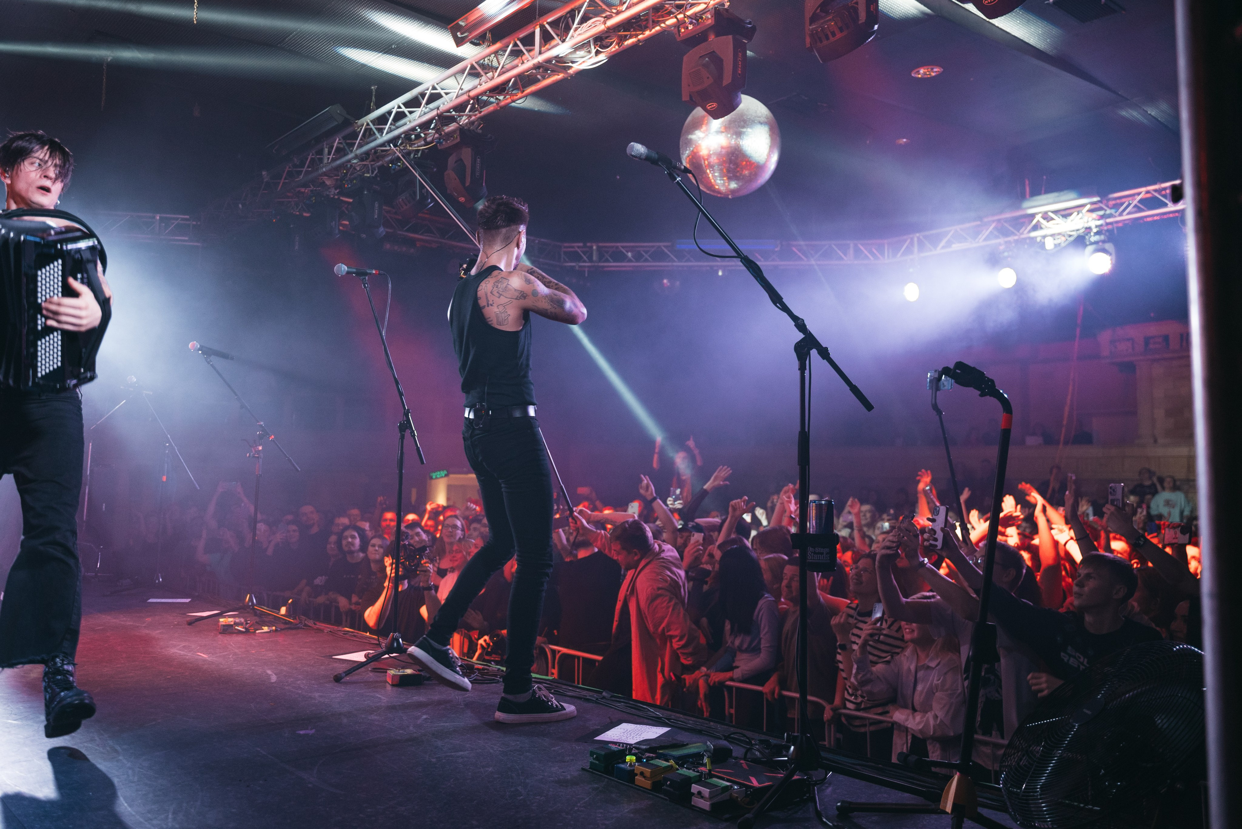 Концерт группы «The Hatters» 4.04.24. Репортажный и свадебный фотограф в Сургуте