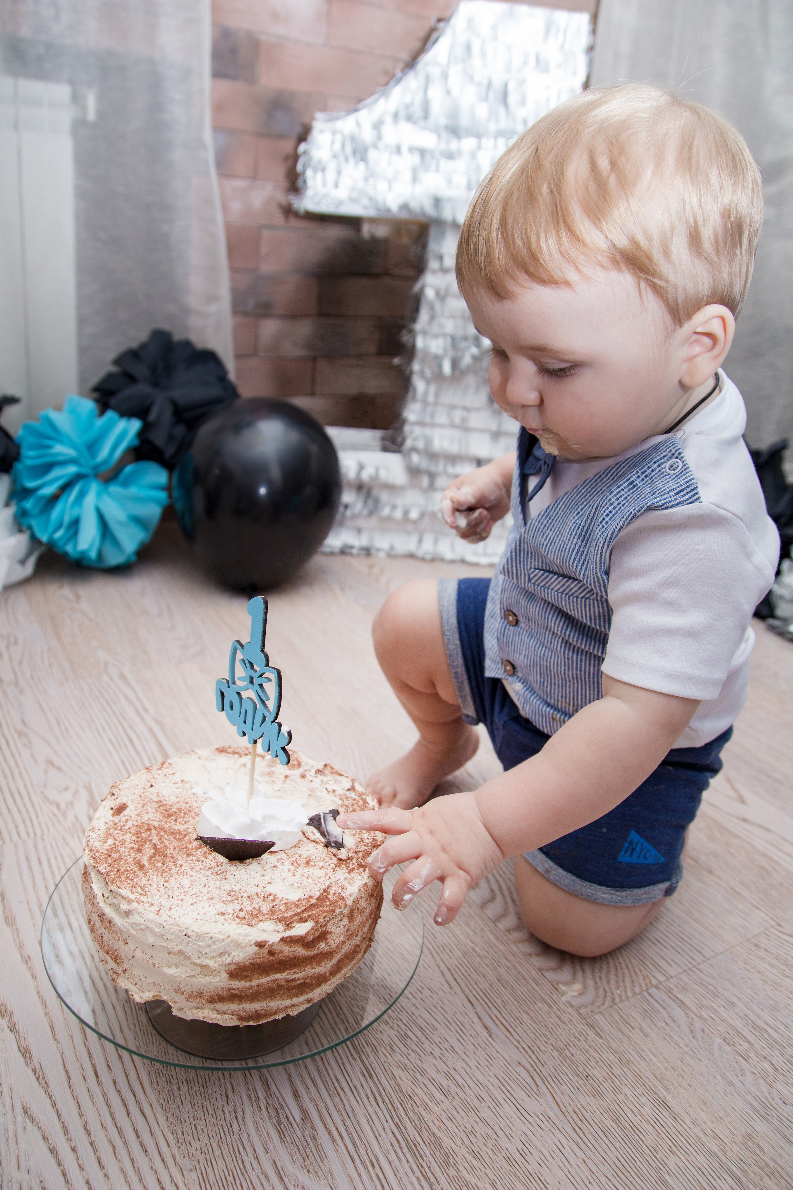 Тимофею 1 год. Food и предметный фотограф в Барнауле Ирина Супряженко
