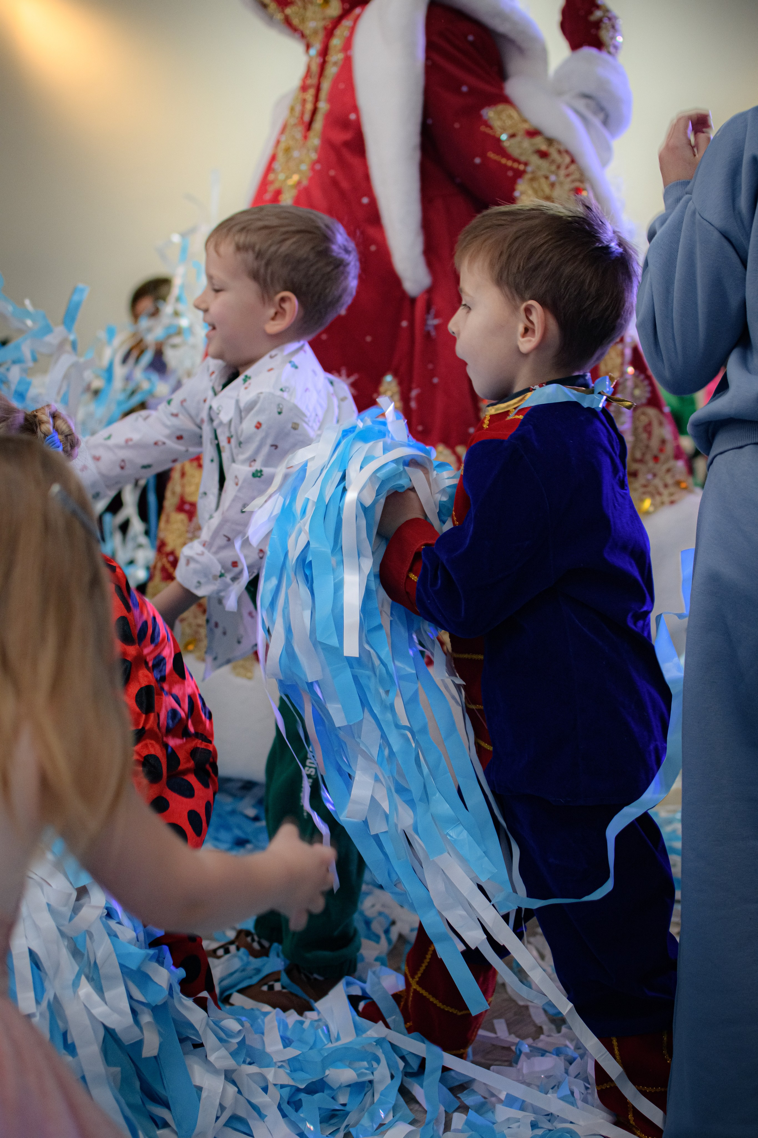 HAPPY NEW YEAR. Photokarish