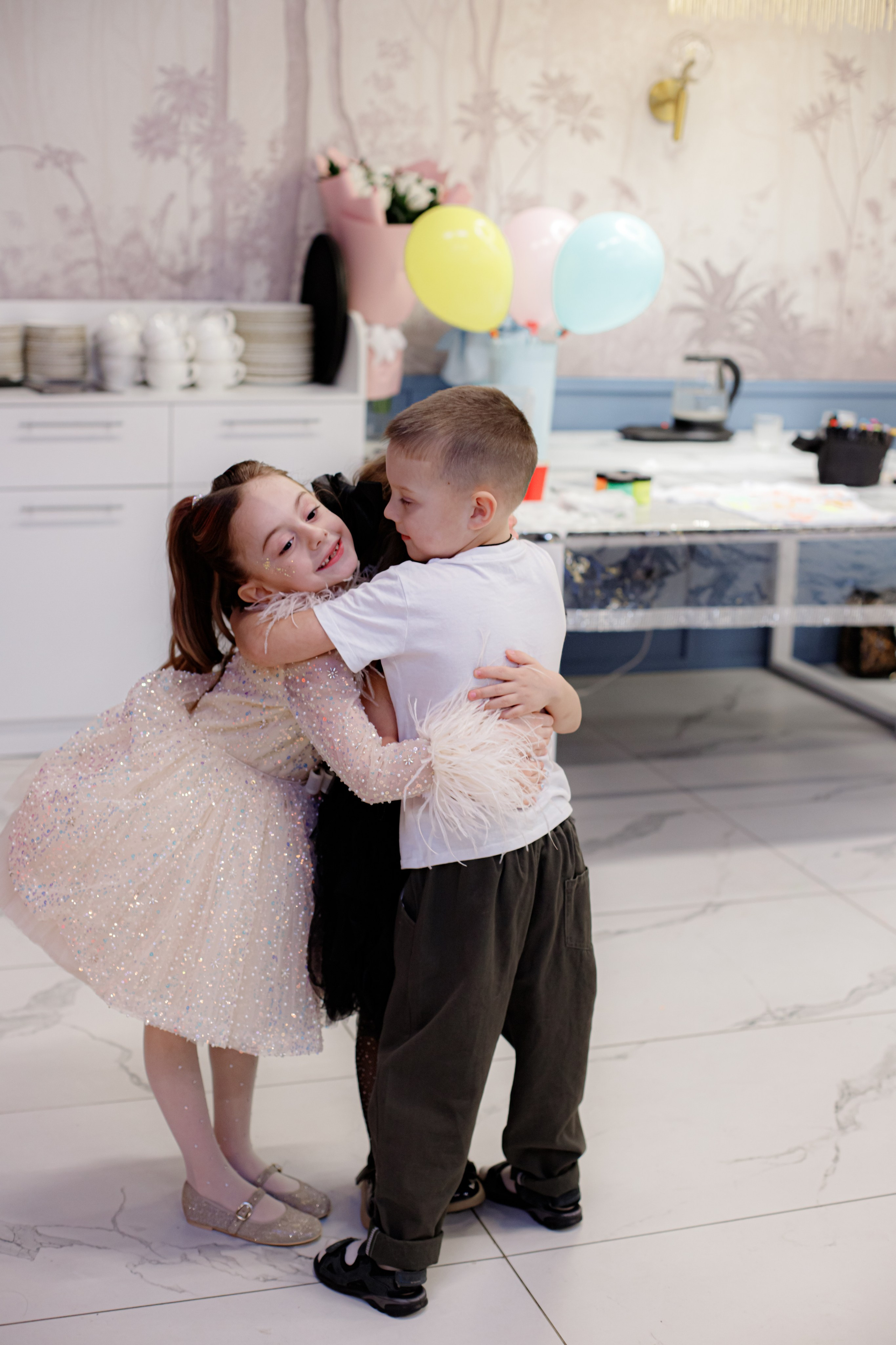 ASIA'S BIRTHDAY PARTY. Photokarish