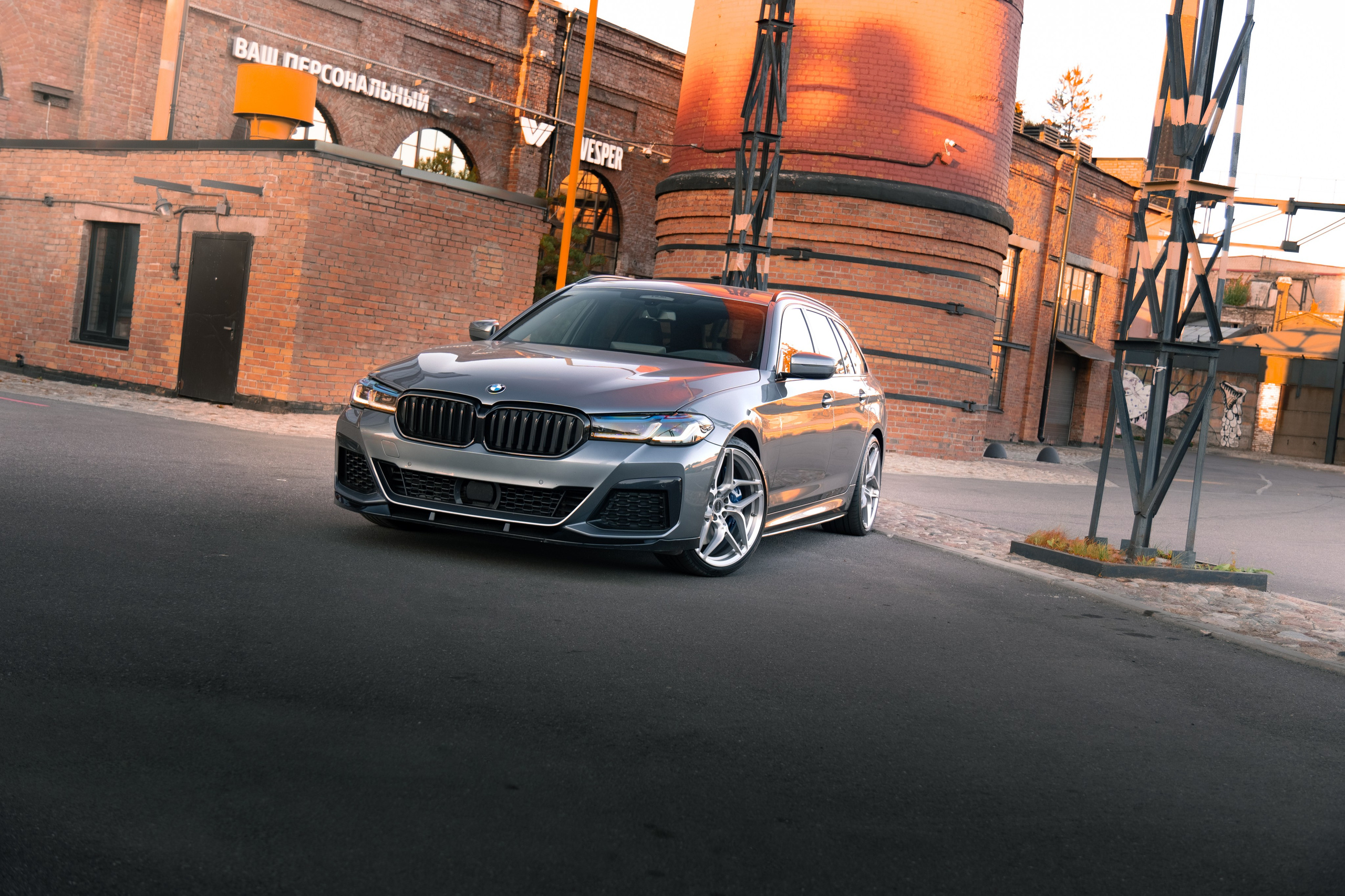 BMW 5 Series Touring. Автомобильный фотограф Алексей Хезеков