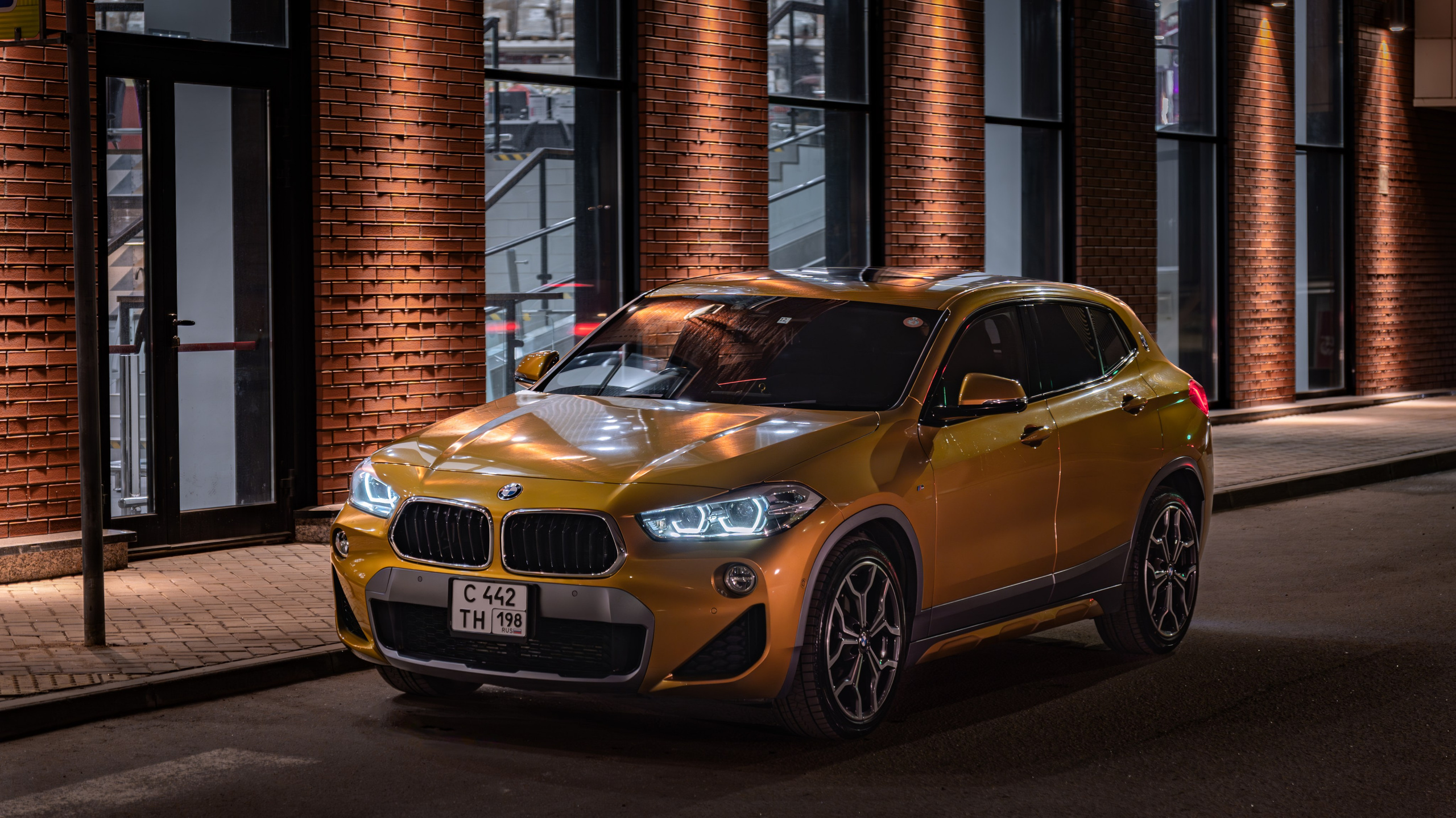 BMW X2. Автомобильный фотограф Алексей Хезеков