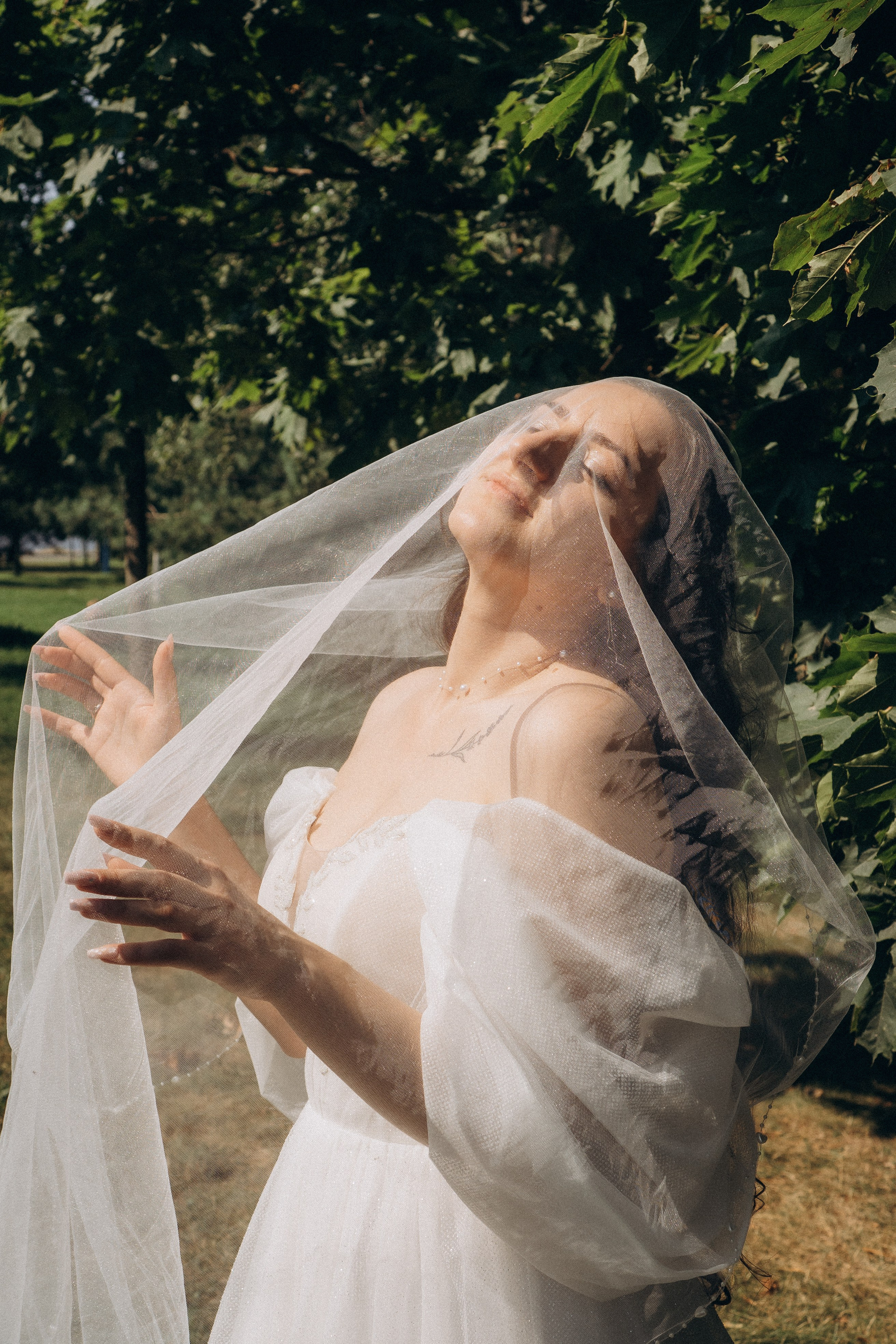 СВАДЕБНАЯ СЬЕМК В ПАРКЕ 300-ЛЕТИЯ. Профессиональный фотограф, Санкт-Петербург — Виктория Богомолова