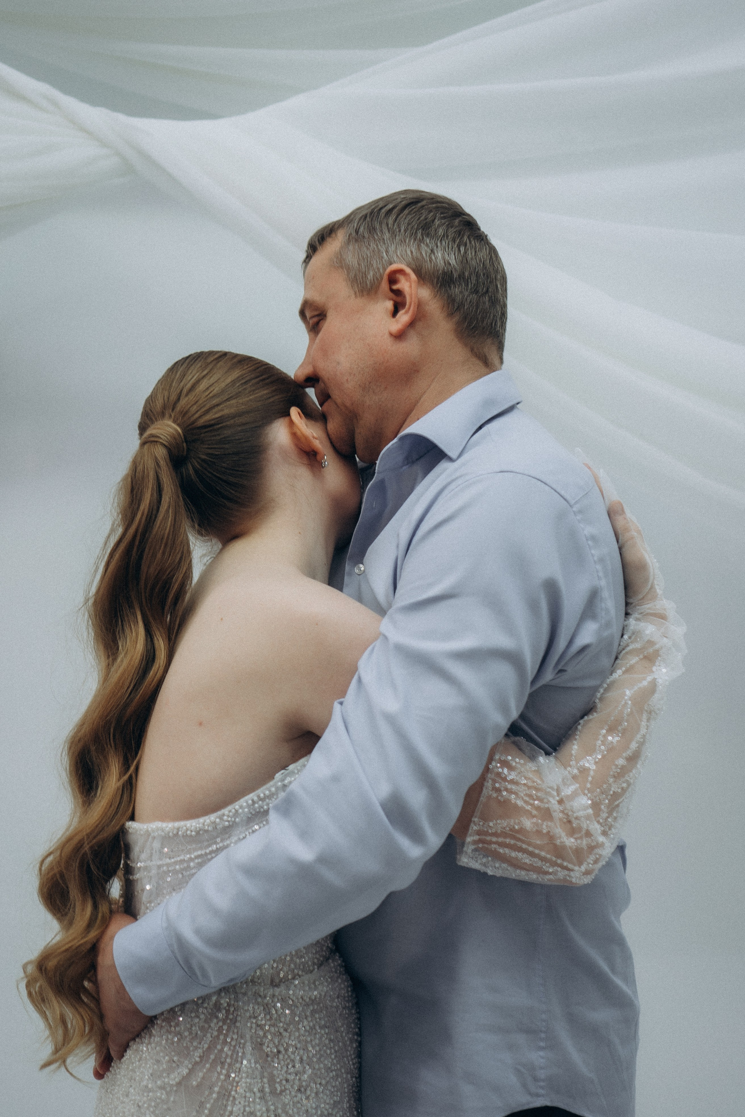 СВАДЕБНАЯ СЬЕМКА СБОРОВ В ОТЕЛЕ И ВЫЕЗД НА ЦЕРЕМОНИЮ (СНЯТО В СИБИРЕ В НИЖНЕВАРТОВСКЕ). Профессиональный фотограф, Санкт-Петербург — Виктория Богомолова