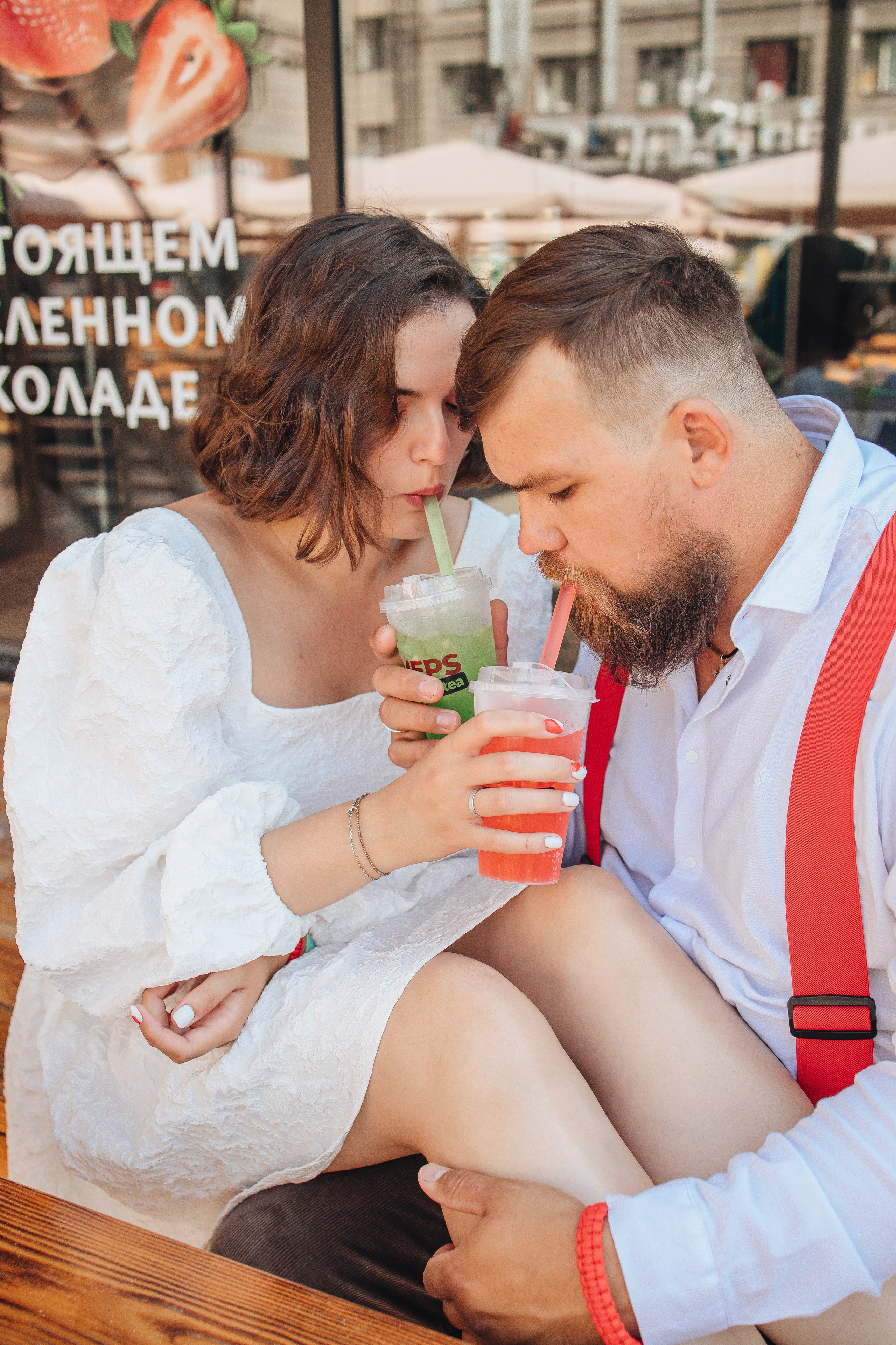 Руслан и Вера (прогулка по центру). Фотограф Новосибирск