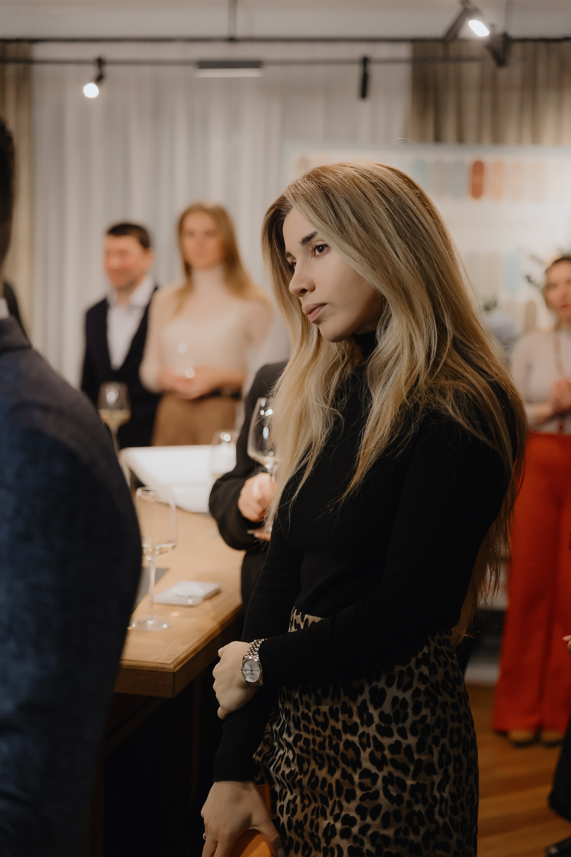 Открытие нового пространства интерьерного салона L. DECO в феврале 2025. L. Deco интерьерный салон. Краски/обои/лепной декор