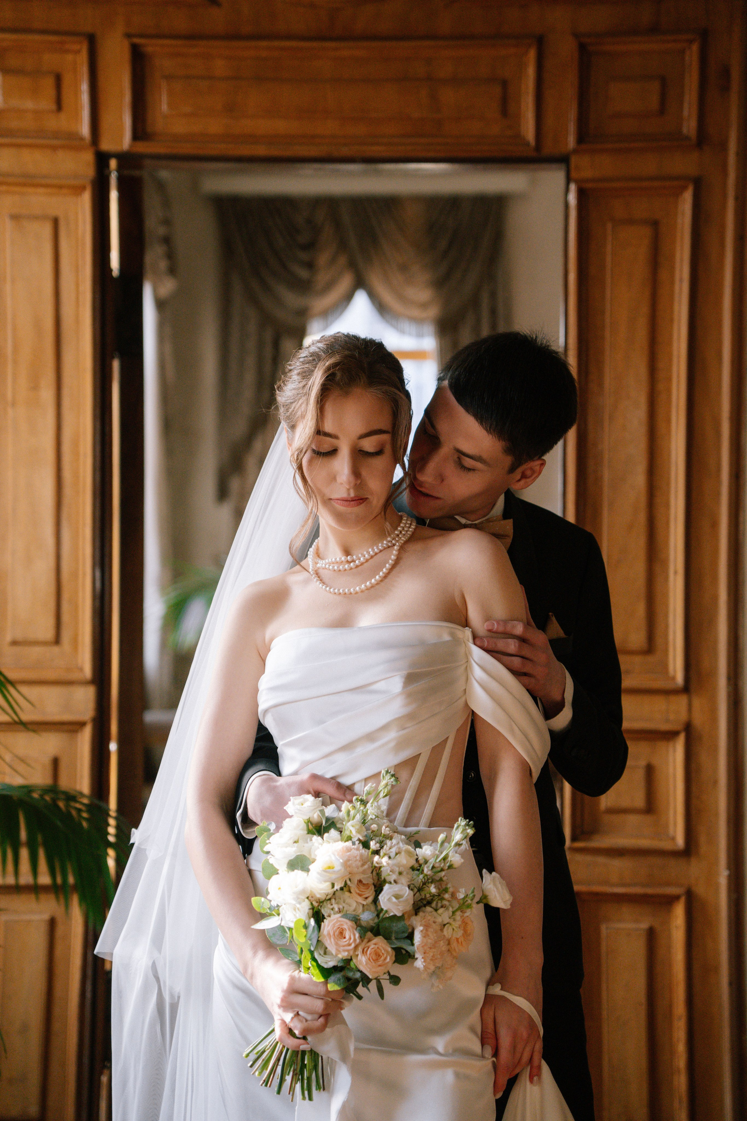 Свадебная фотосессия в Библиотеке читальне им. Пушкина