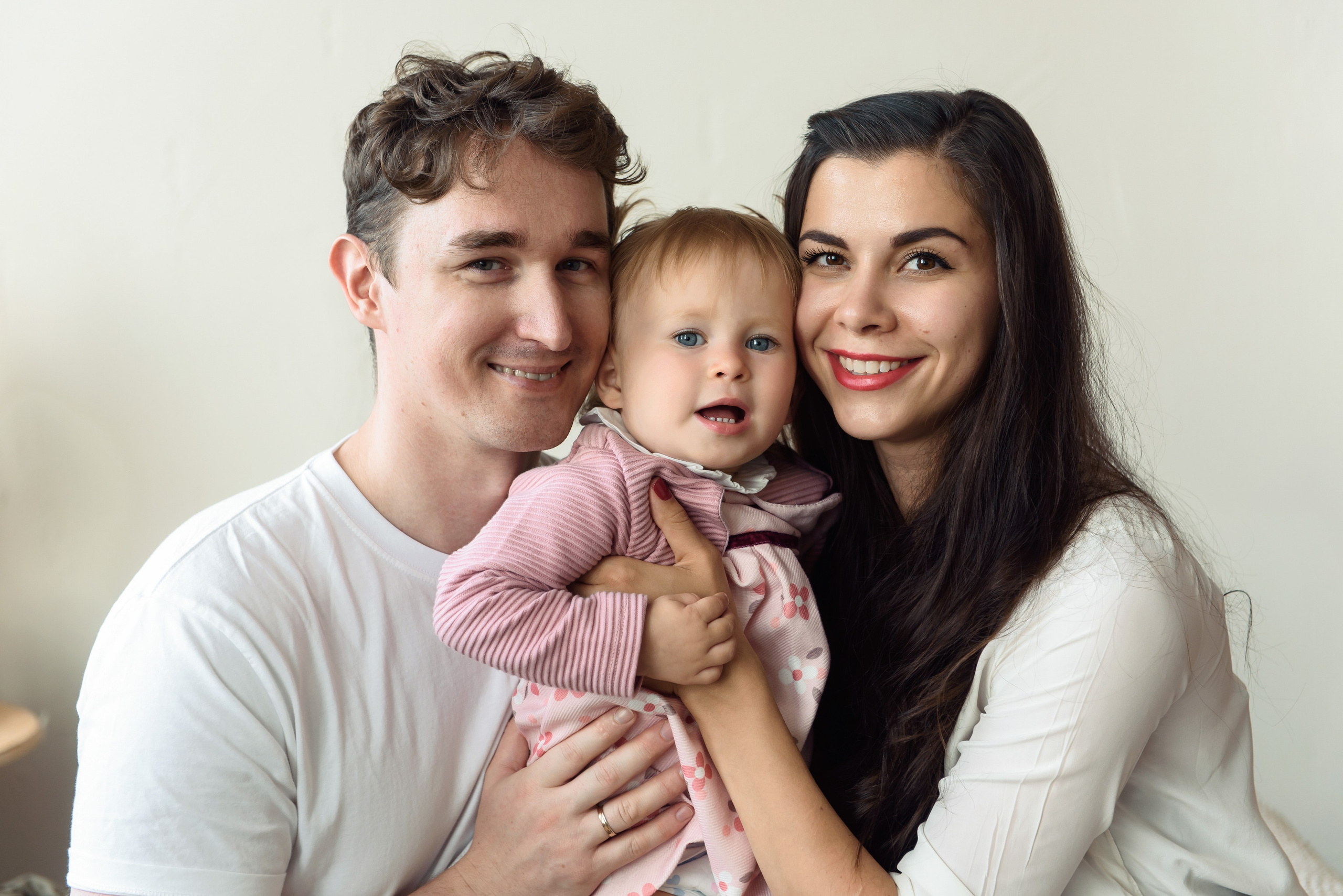 Семейная фотосессия - семейная и детская фотосъемка в студии Калинингр. Свадебный фотограф Калининград - Александр Зубанов