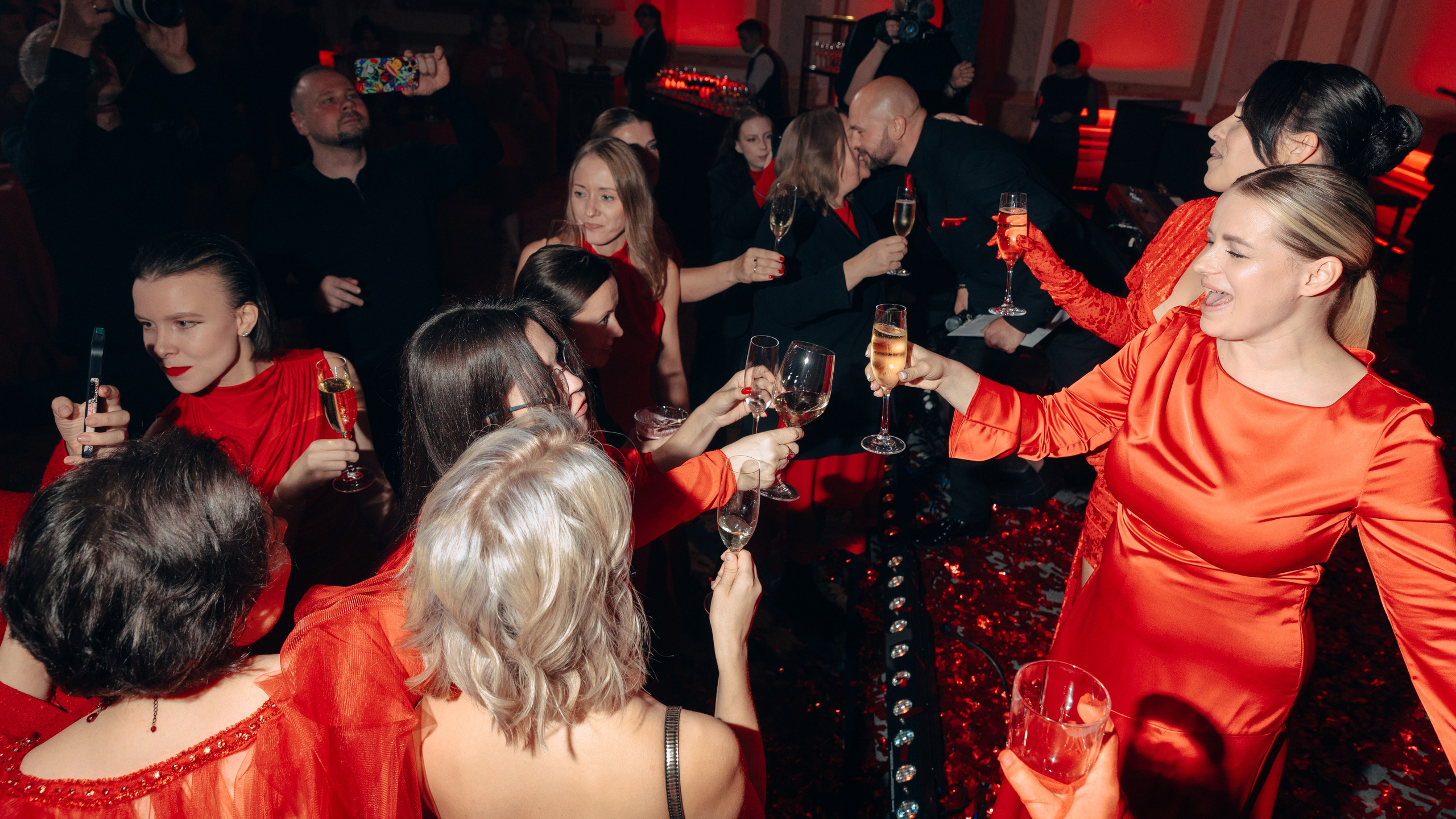 Red ball. Свадебный фотограф в Санкт-Петербурге и Москве Андрей Чернов