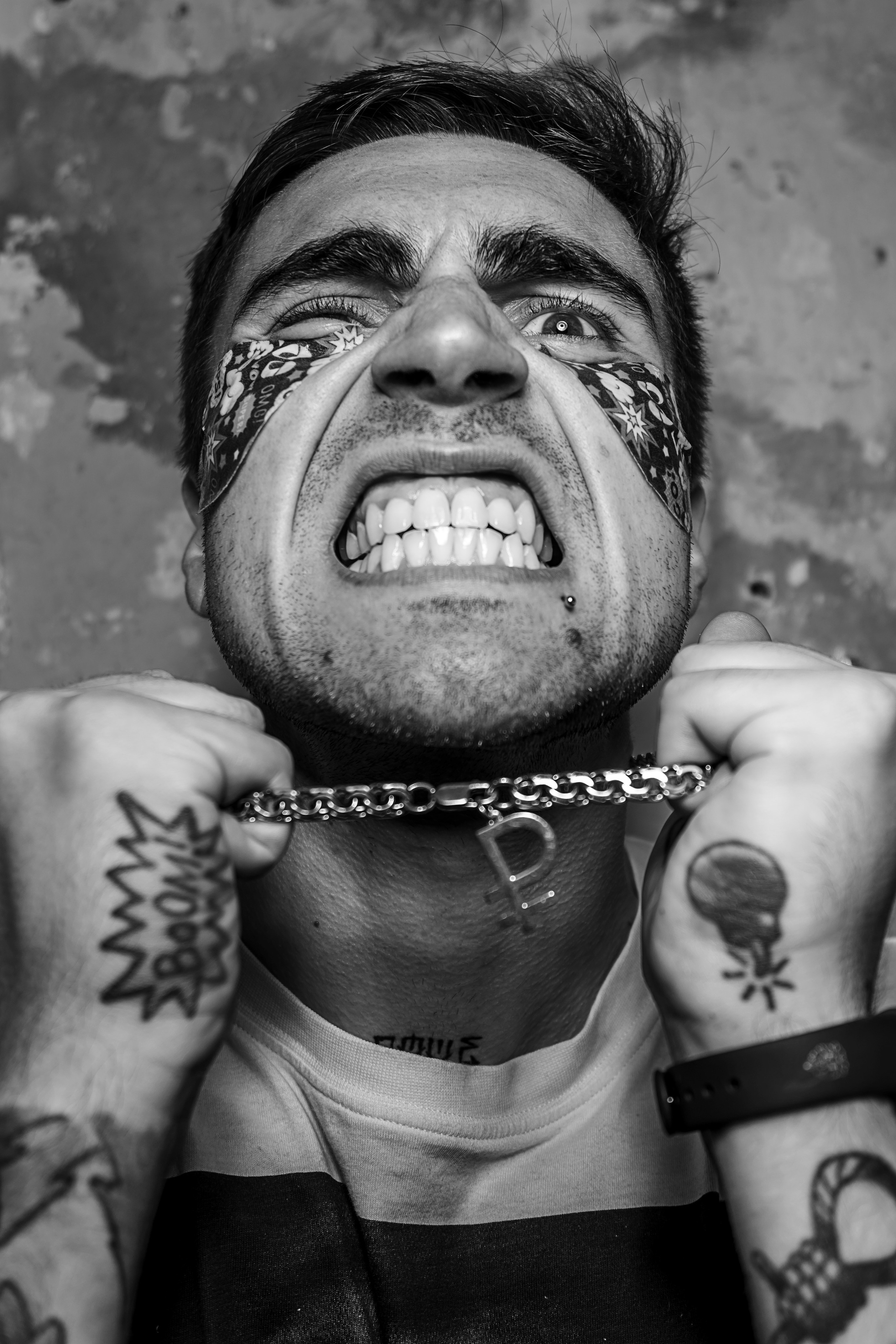 Photographer for bloggers and media personalities for advertising and Reels. Portrait photographer Moscow, UAE, Oleg Koshmarov