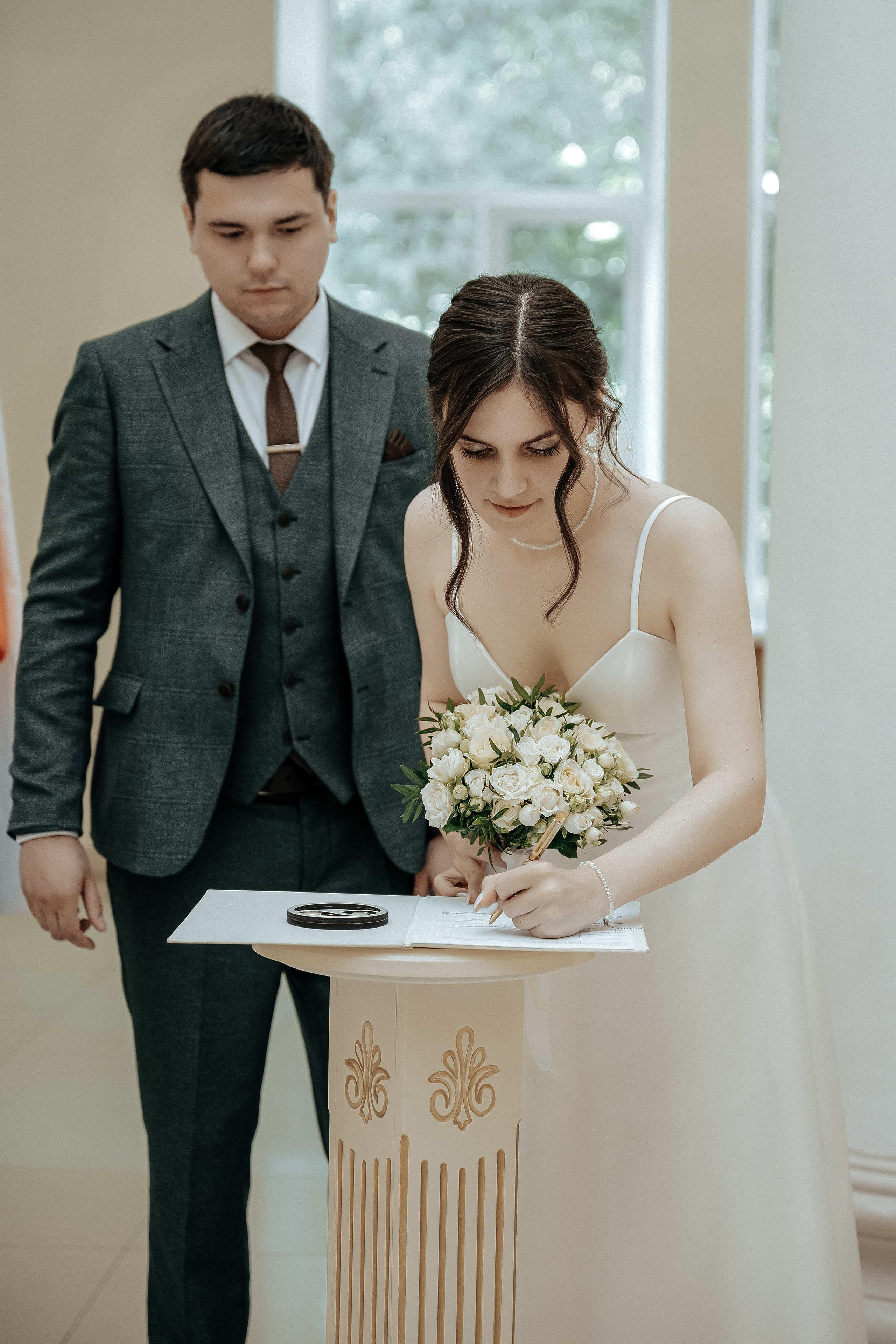 Вот и ЦДК Щелково открыли для свадебной регистрации, а прогулялись мы в Усадьбе Гребнево. Свадебный и семейный фотограф Виктория Носачёва. Щелково, Москва и МО