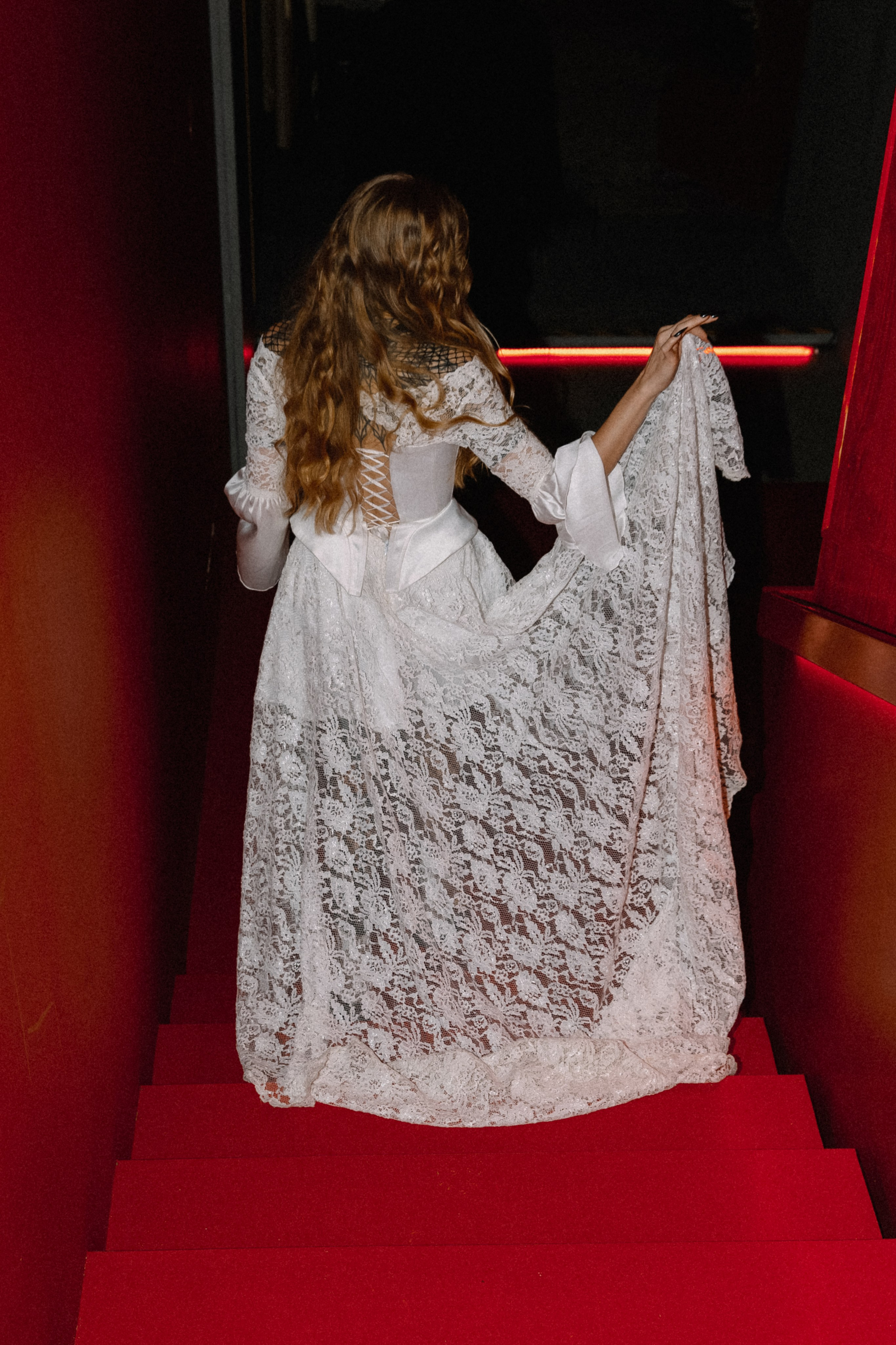 Алая готика. Николь — ваш любимый фотограф в Санкт-Петербурге