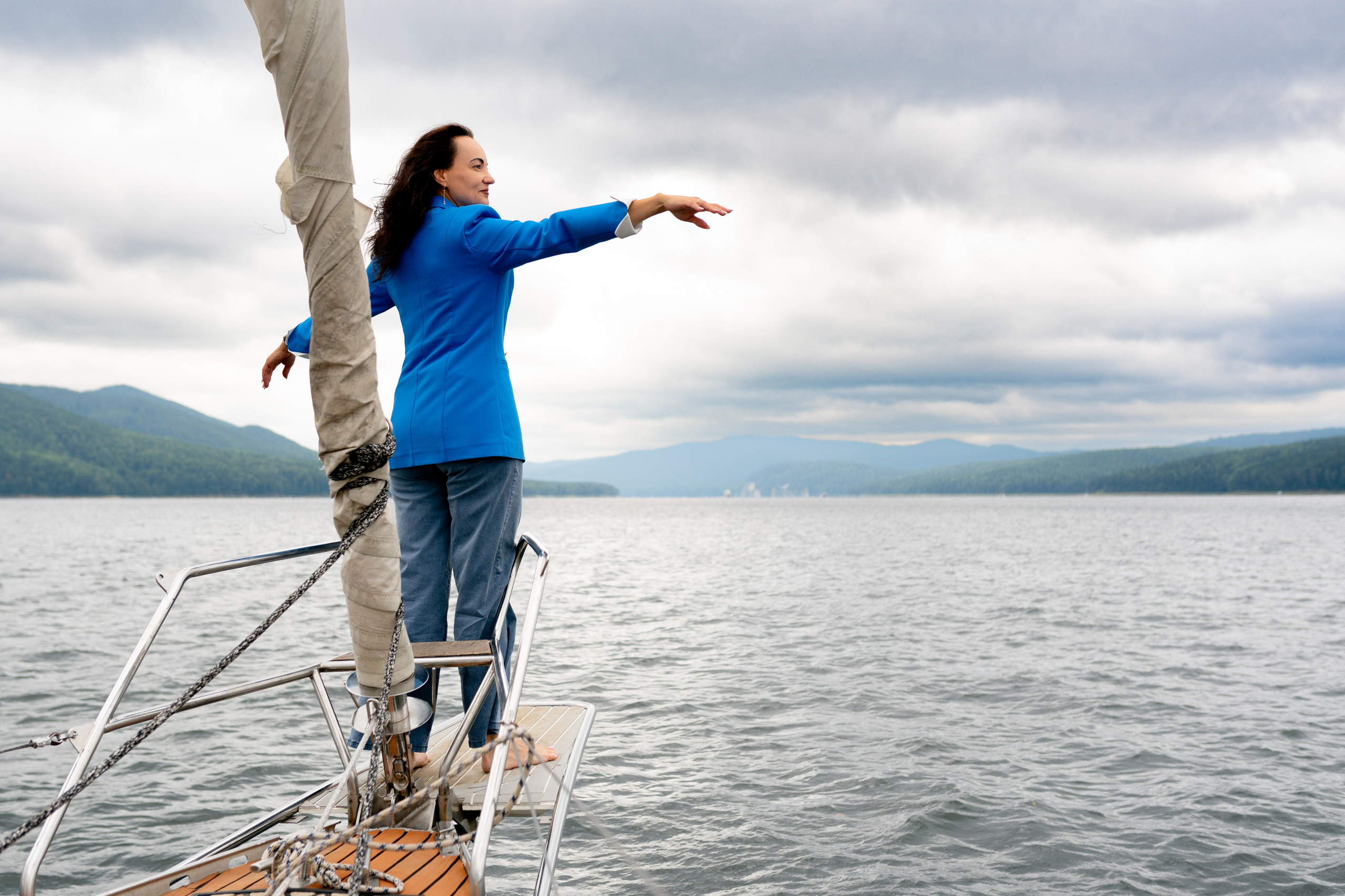 Фотосессия на природе на яхте. Фотограф Ким Наталья в Красноярске