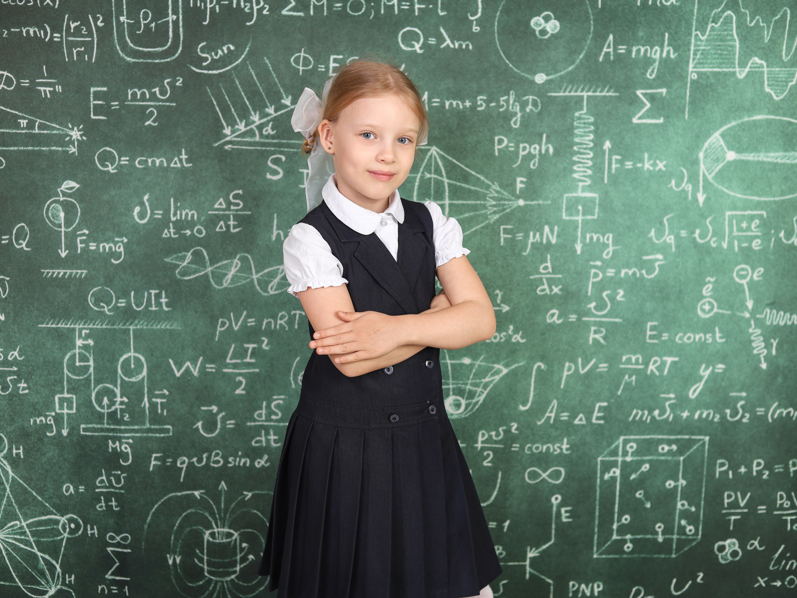 Выпускная книга "Ветер". Выпускные альбомы в Тюмени для школ, садов, вузов спортивных секций