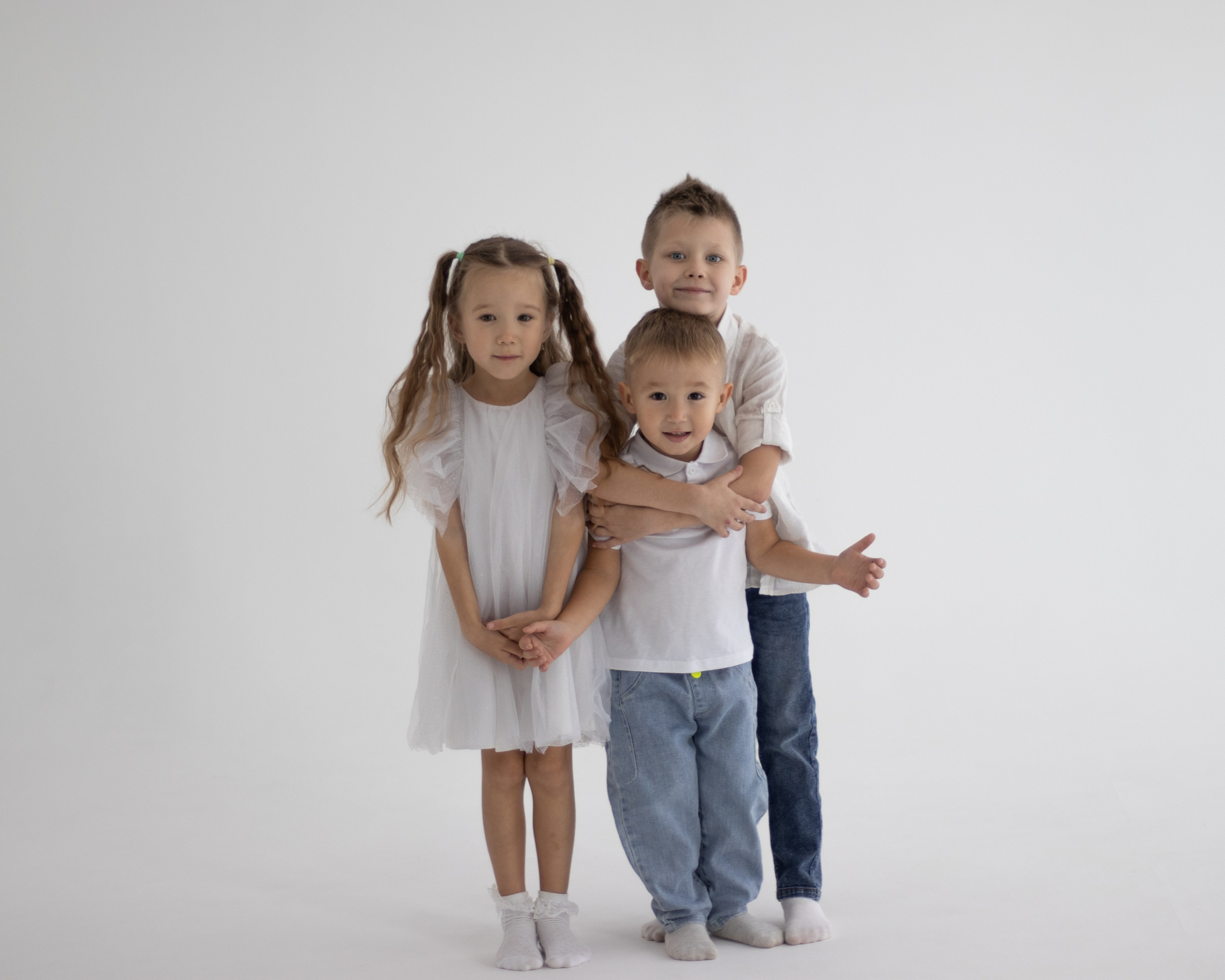 Студийная фотосессия. Фотограф в Астане, индивидуальная, семейная, домашняя фотосессия