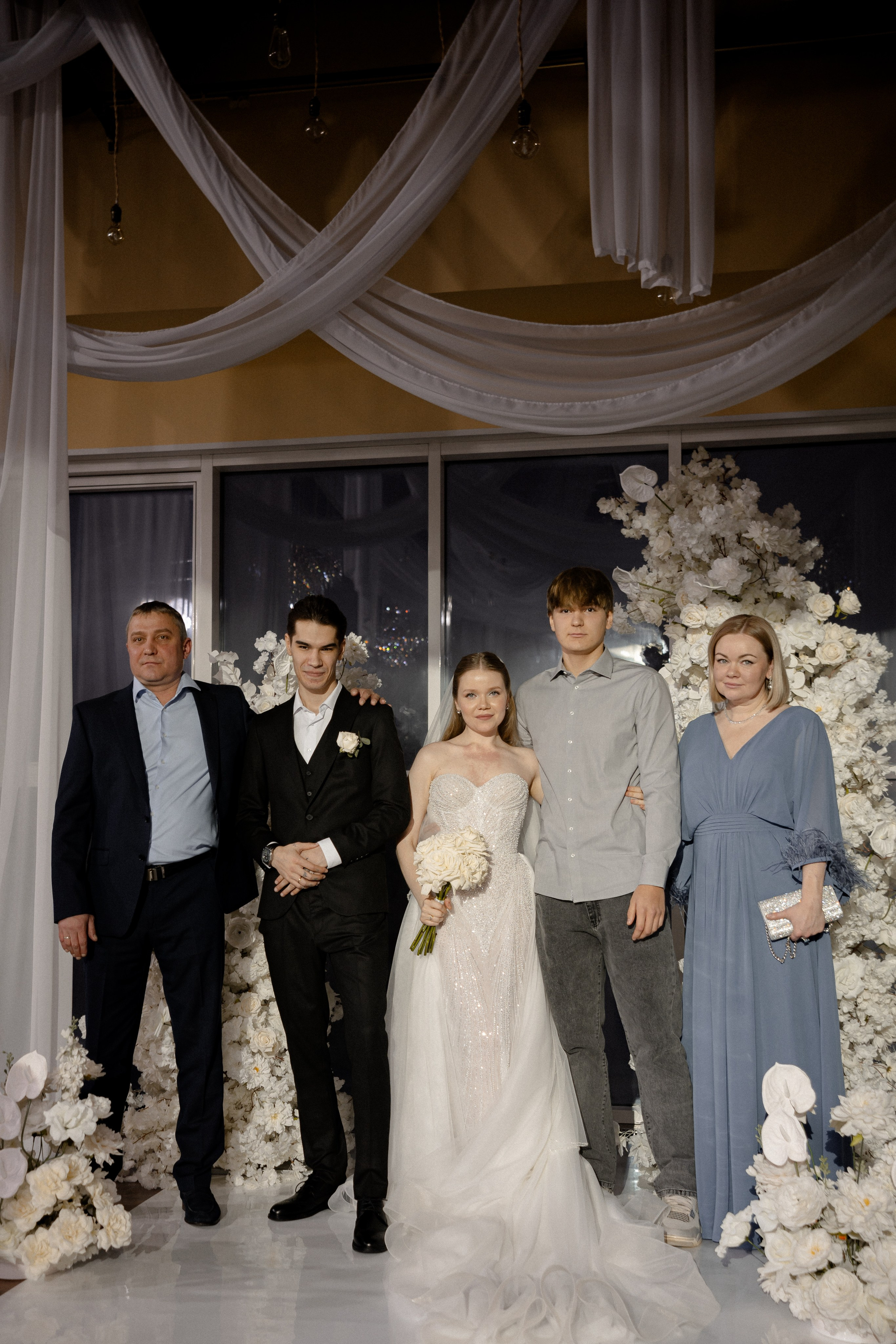 СВАДЕБНАЯ СЬЕМКА СБОРОВ В ОТЕЛЕ И ВЫЕЗД НА ЦЕРЕМОНИЮ (СНЯТО В СИБИРЕ В НИЖНЕВАРТОВСКЕ). Профессиональный фотограф, Санкт-Петербург — Виктория Богомолова
