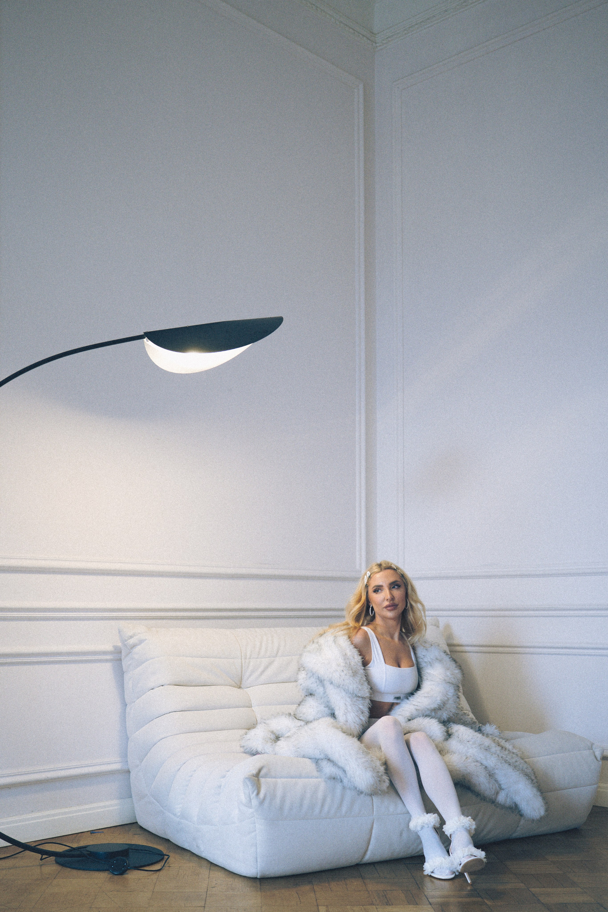 МИНИМАЛИЗМ В СТУДИИ НА ЧЕРНЫШЕВСКОЙ В СТУДИИ С БАЛКОНОМ. Профессиональный фотограф, Санкт-Петербург — Виктория Богомолова