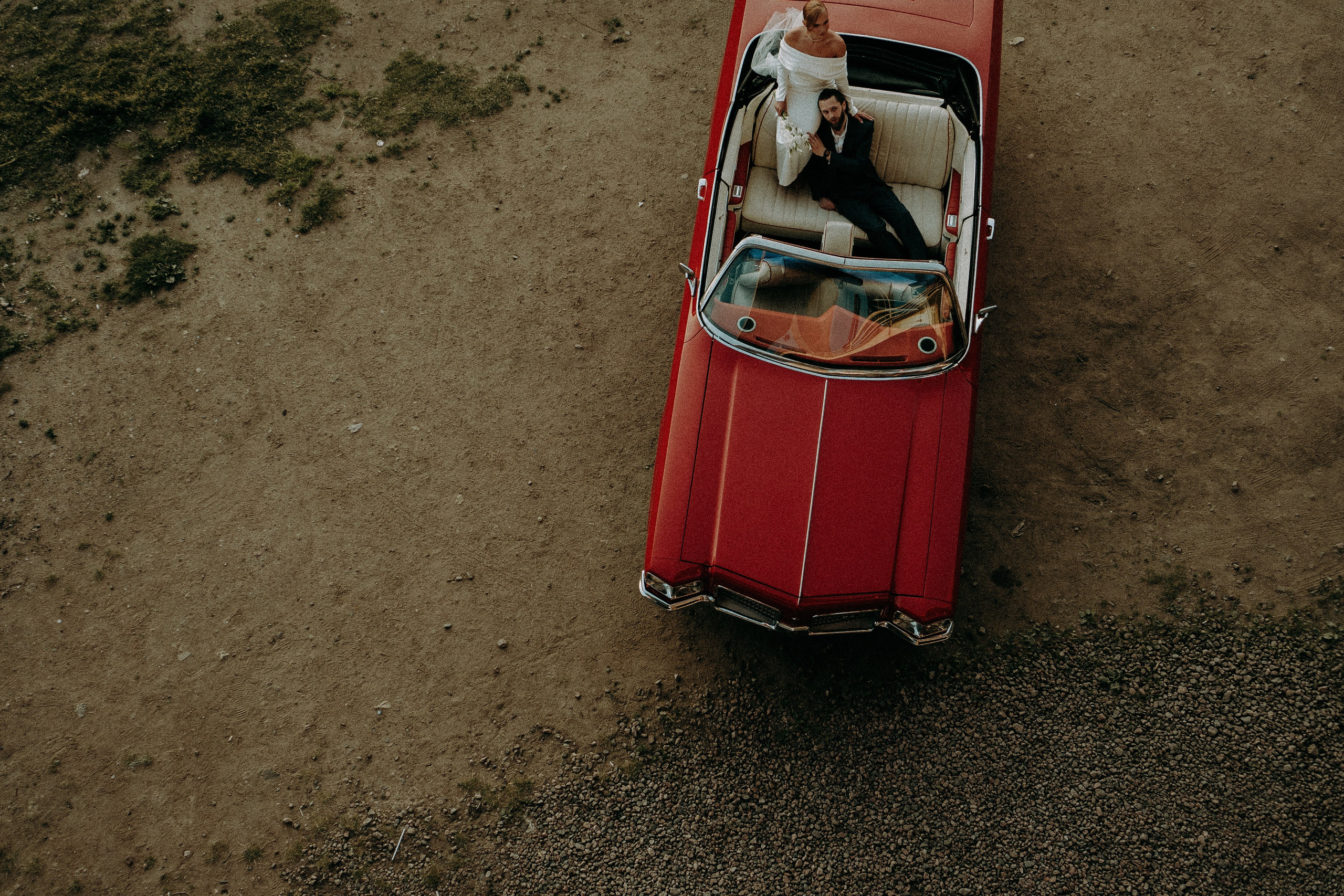 СВАДЕБНАЯ СЬЕМКА ВОЗЛЕ МСОТА БЕТАНКУРА НА КАБРИОЛЕТЕ. Профессиональный фотограф, Санкт-Петербург — Виктория Богомолова