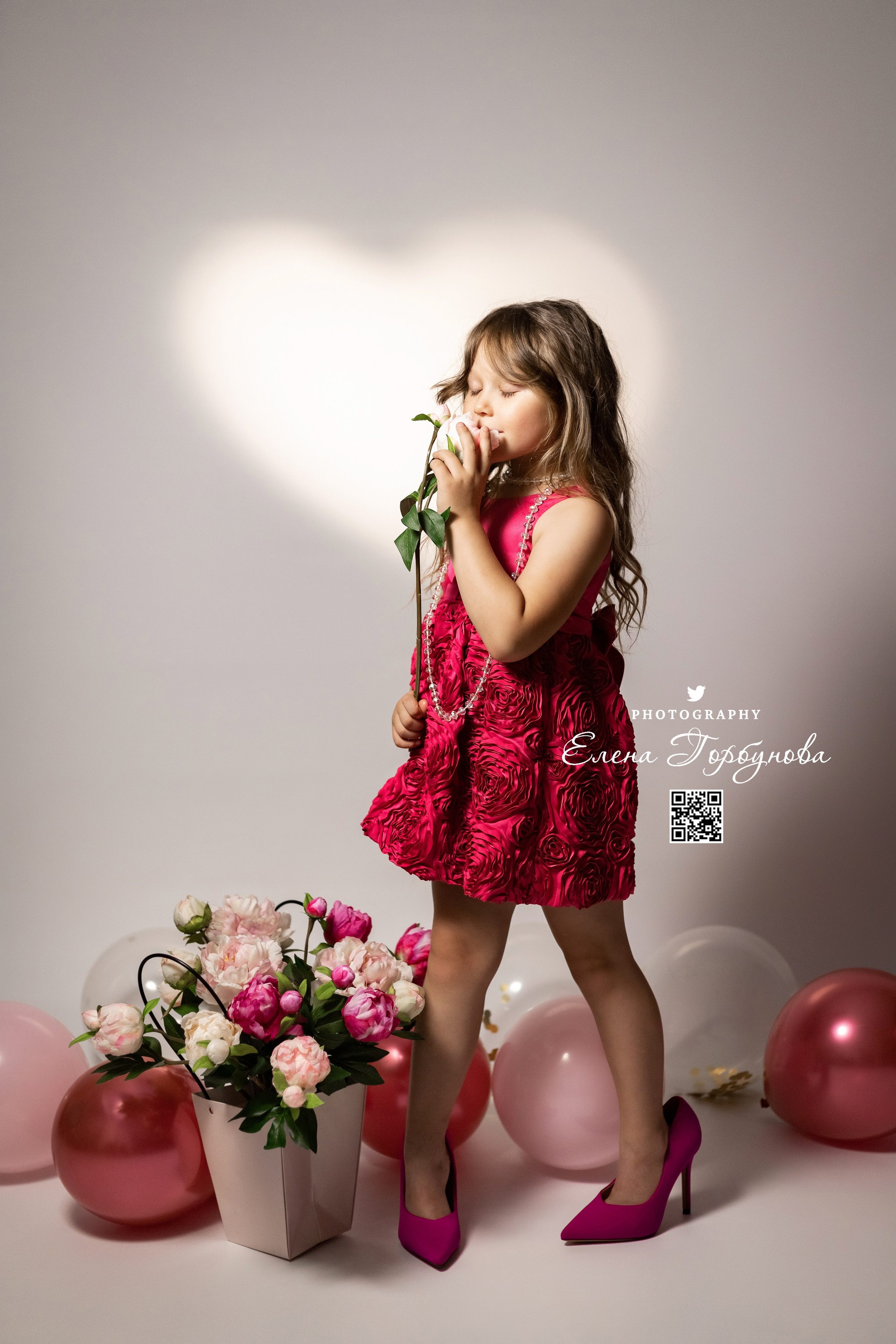 «Модница в розовом» В моей студии. Вероника и Александра. 2024. Фотограф Пермь. Свадьбы. Семья и дети, школа, д. сад. Фотокниги