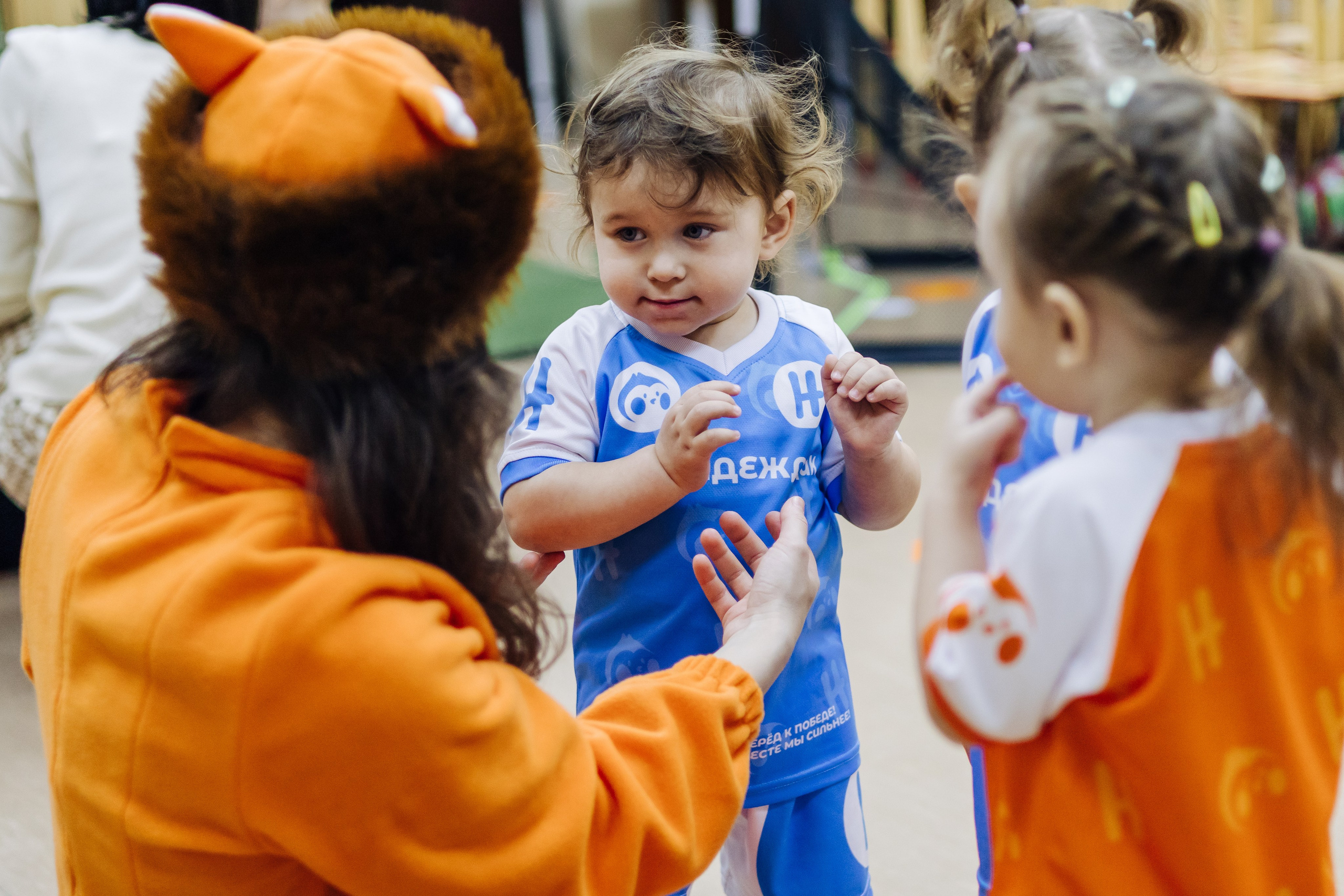 Фотосессия с кубком в детских садах г. Магнитогорска. Денис Прохоров Фотограф в г. Магнитогорск