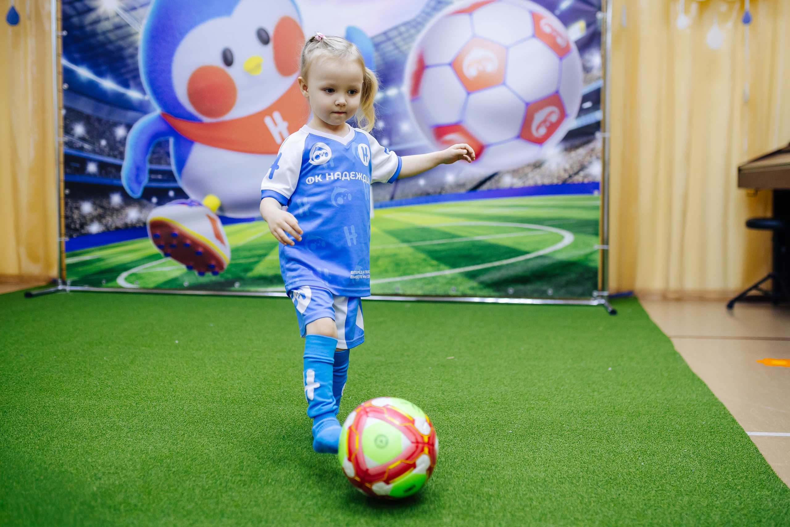 Фотосессия с кубком в детских садах г. Магнитогорска. Денис Прохоров Фотограф в г. Магнитогорск