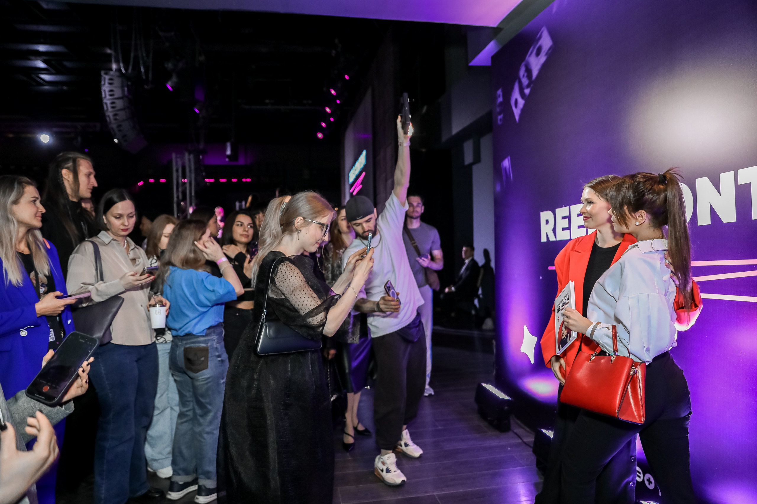 REELS CONTENT — НЕТВОРКИНГ. Photographer Viktoriya Markushina «My world throug»