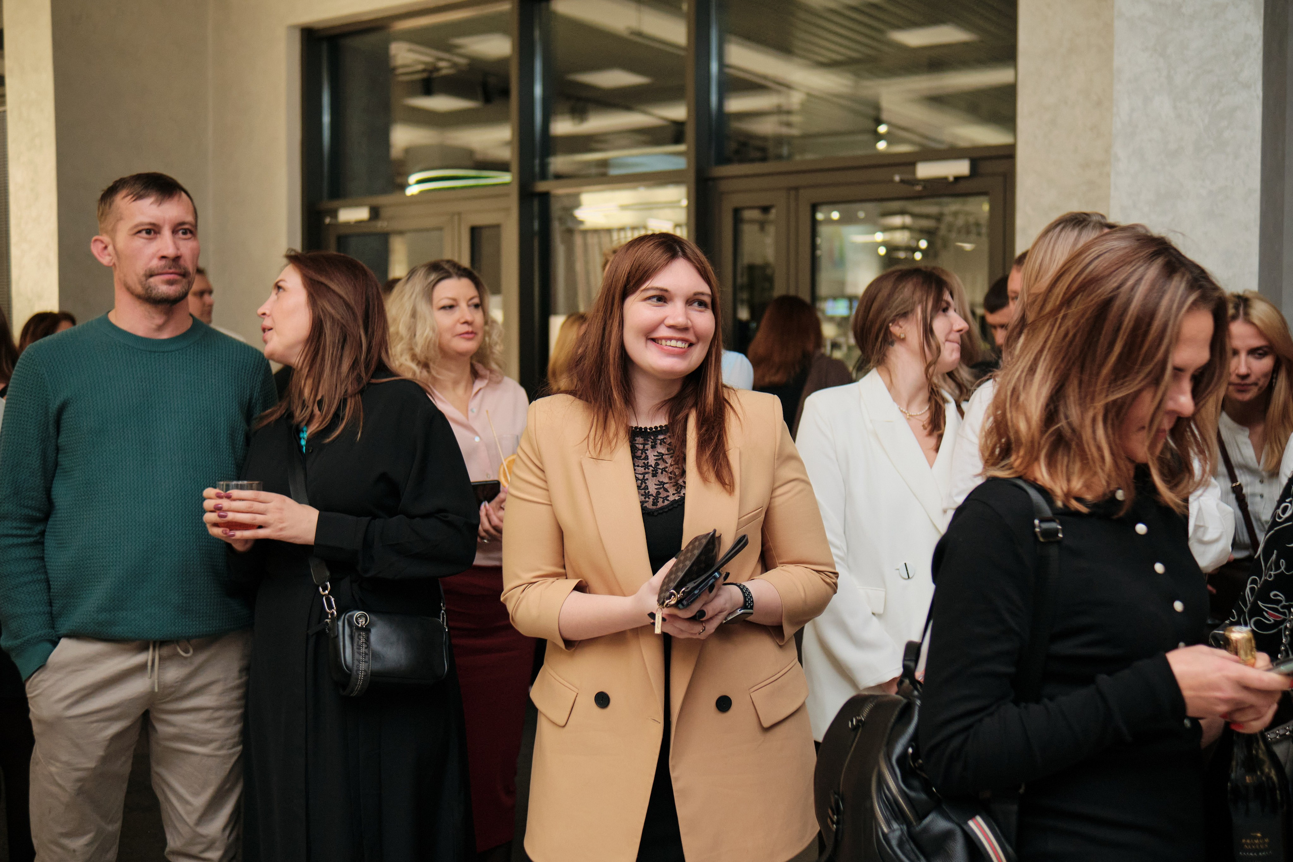 Открытие салона 100 градусов. Антон Ив