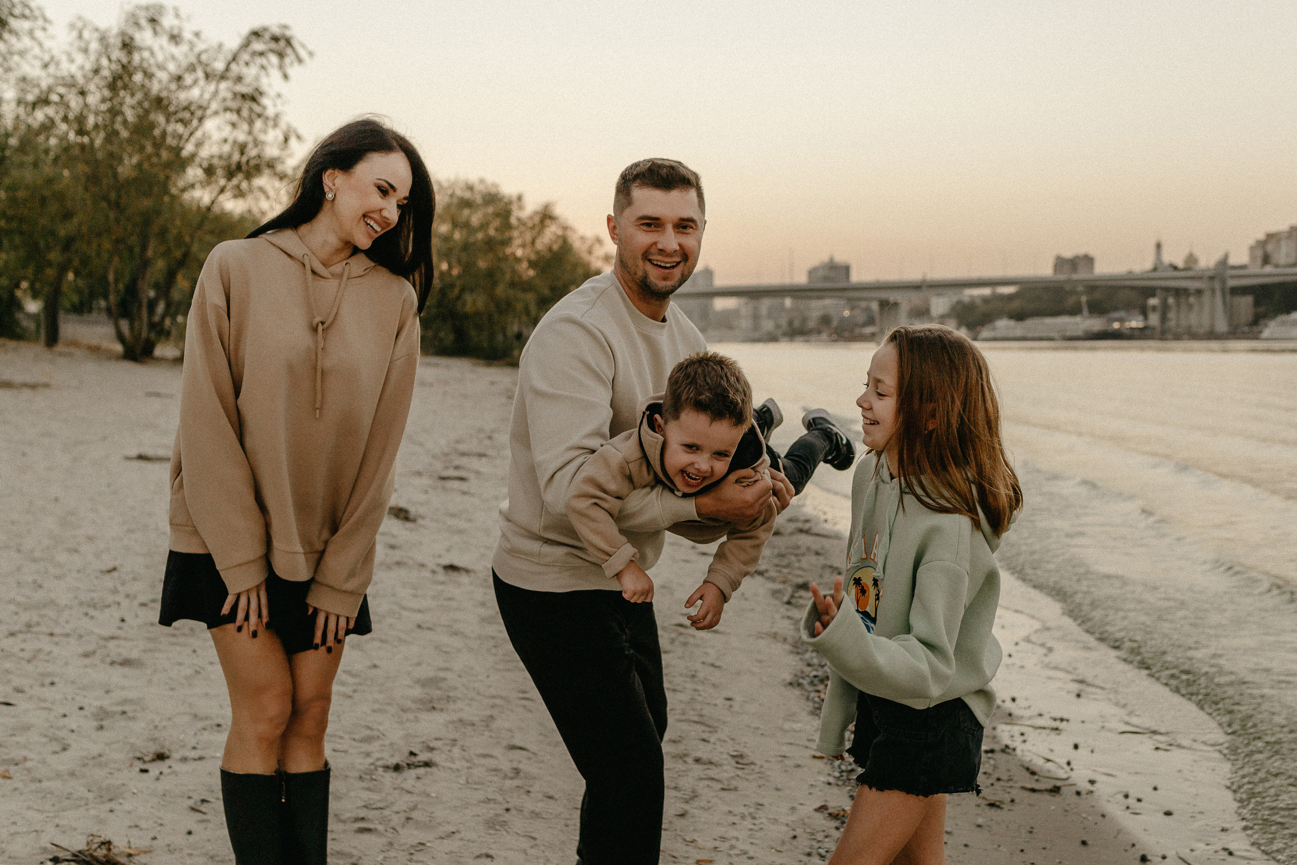 Набережная Дон. Семейный и свадебный фотограф в Краснодарском крае и РА Юлия Голуб