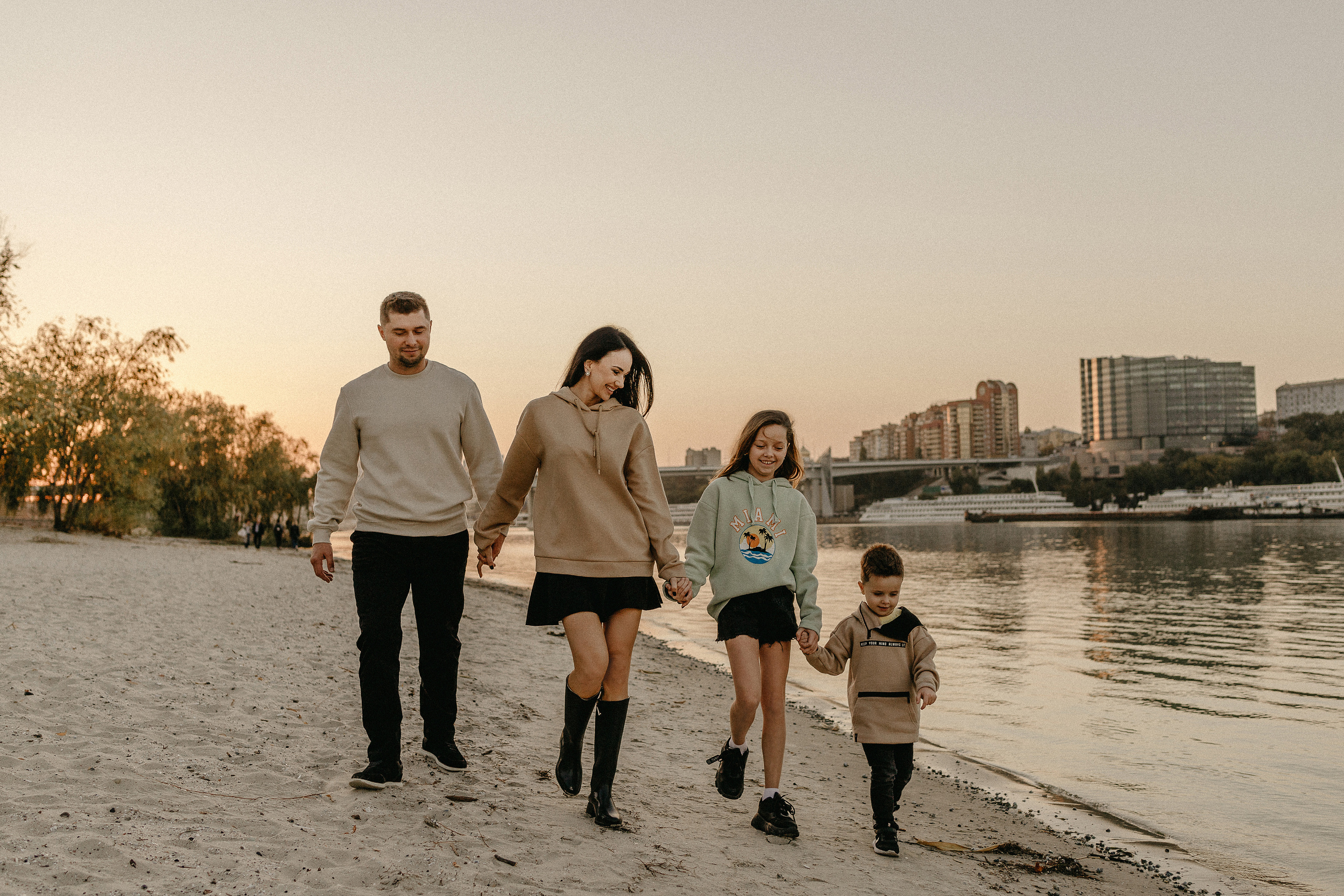 Набережная Дон. Семейный и свадебный фотограф в Краснодарском крае и РА Юлия Голуб