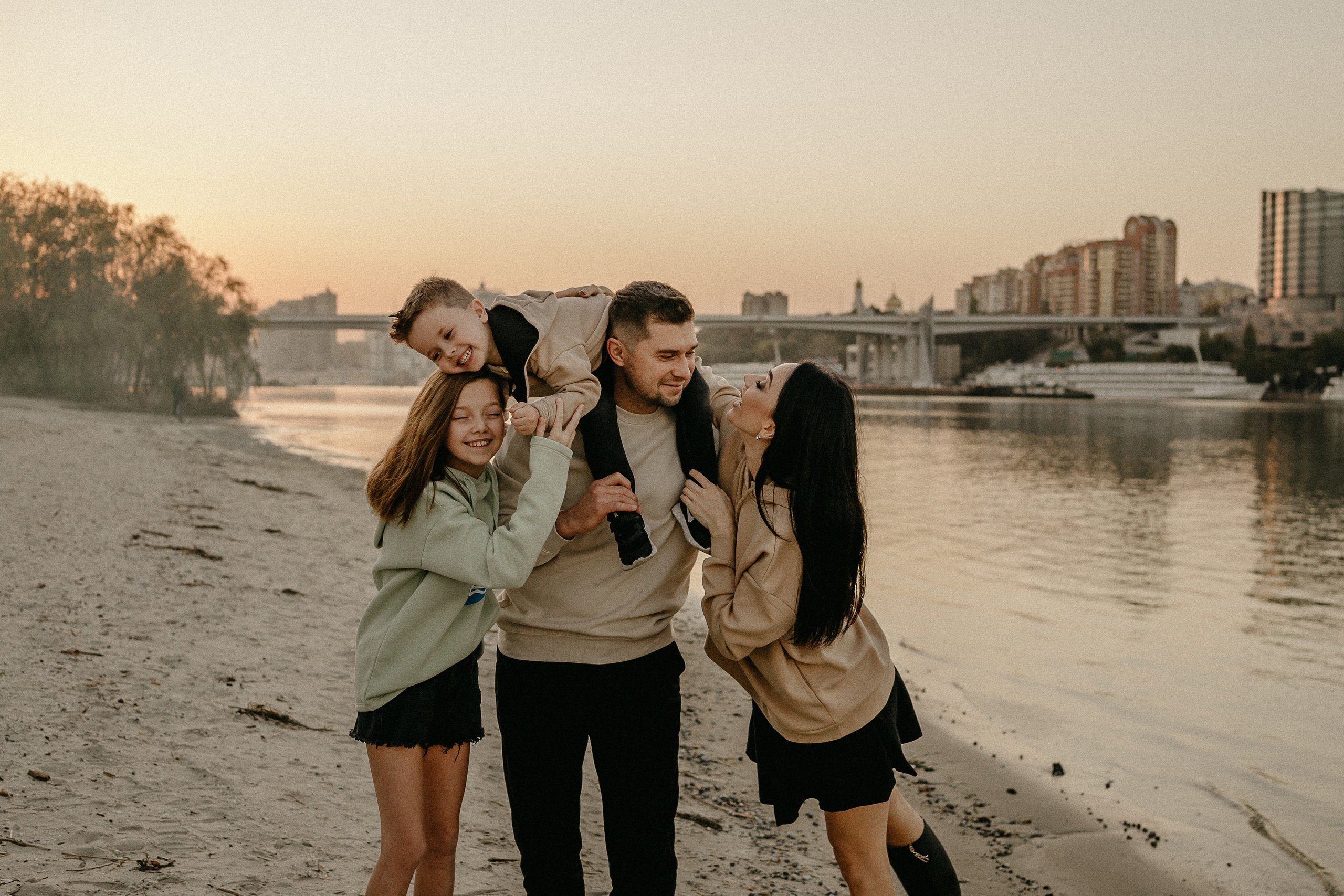 Набережная Дон. Семейный и свадебный фотограф в Краснодарском крае и РА Юлия Голуб