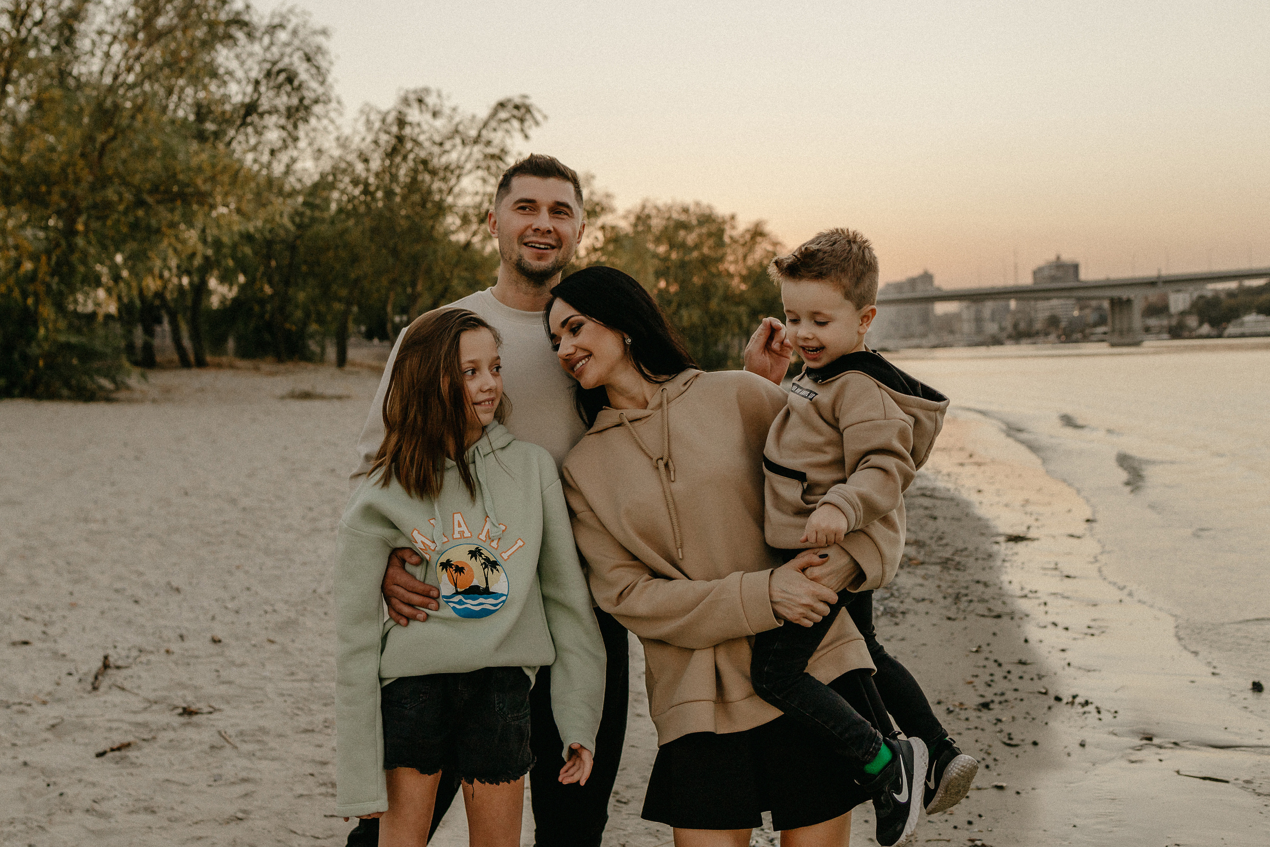 Набережная Дон. Семейный и свадебный фотограф в Краснодарском крае и РА Юлия Голуб