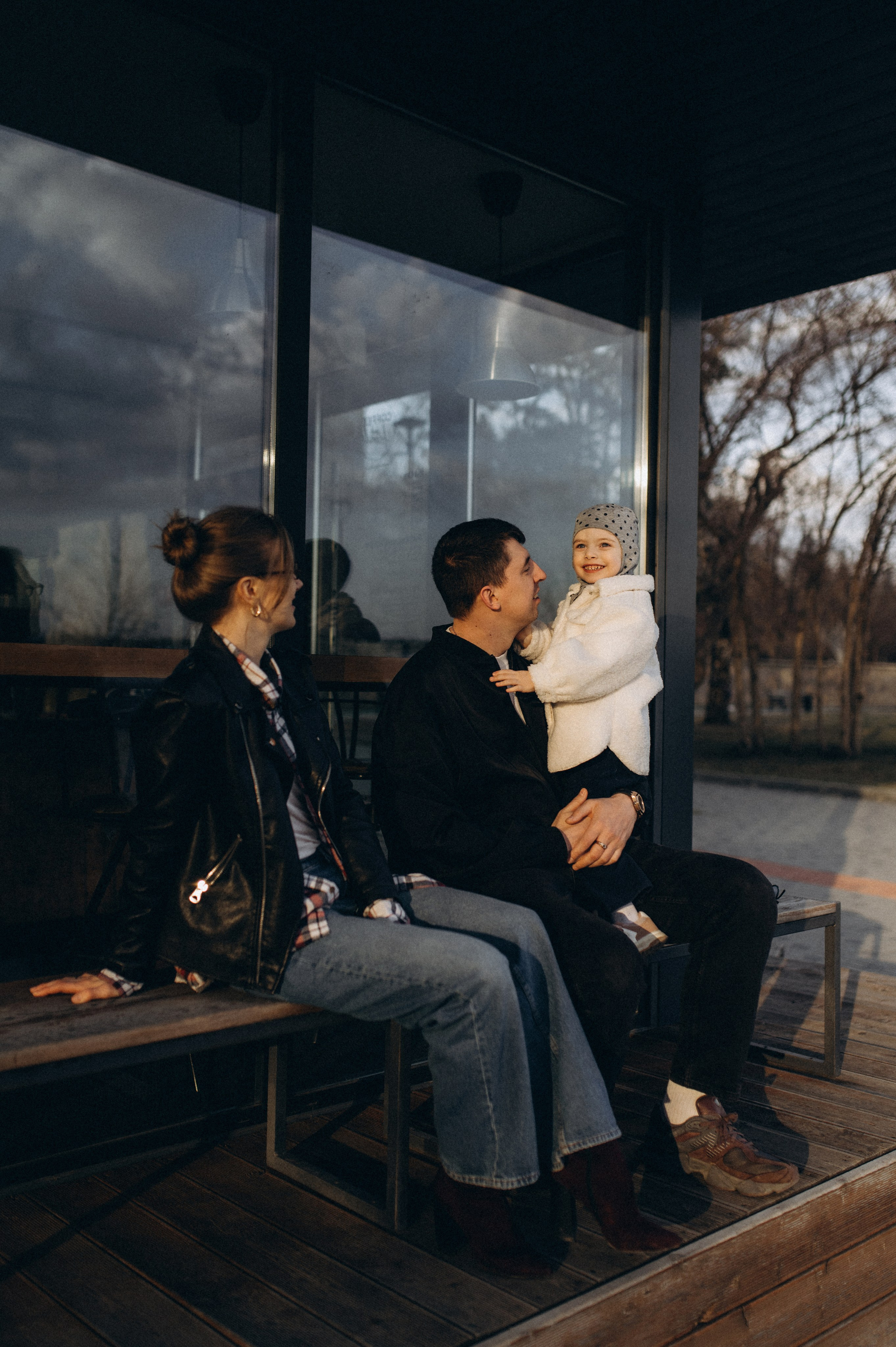 ВЕСЕННЯ ПРОГУЛКА НА НАБЕРЕЖНОЙ. Семейный фотограф в Новосибирске Женя Индрикова