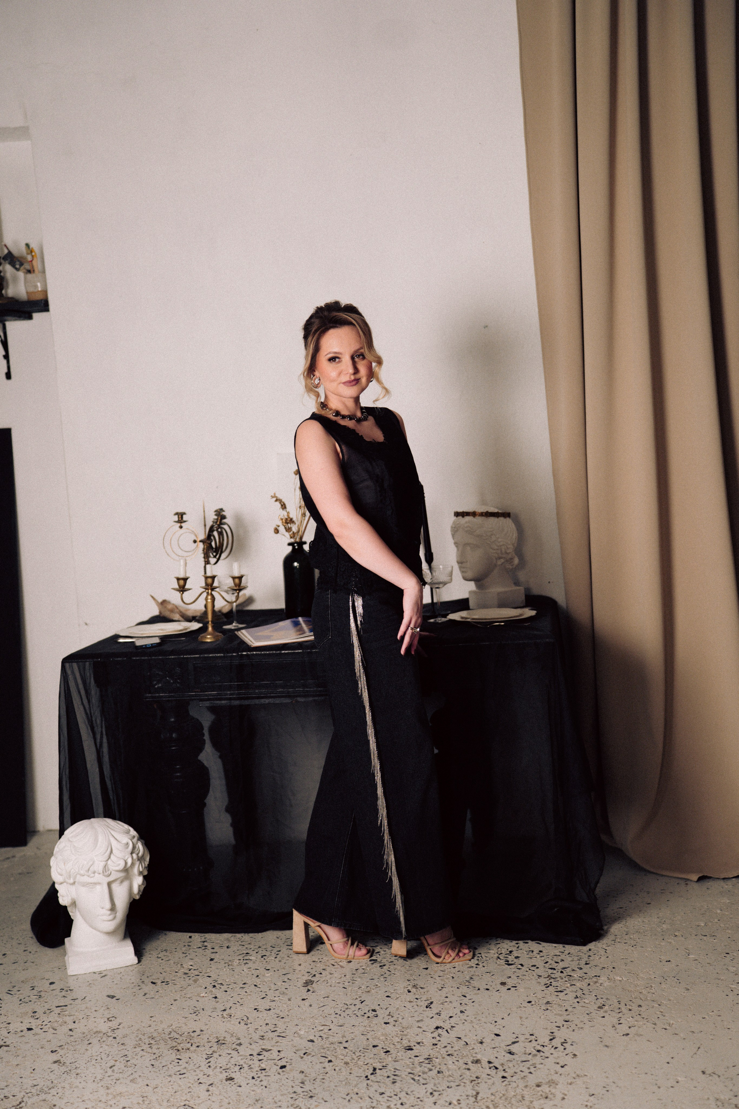 НОВОГОДНЯЯ ФОТОСЕСИИЯ В СТУДИИ ДЛЯ ДЕВУШКИ И ПРОГУЛКА ПО ЧЕРНЫШЕВСКОЙ. Профессиональный фотограф, Санкт-Петербург — Виктория Богомолова