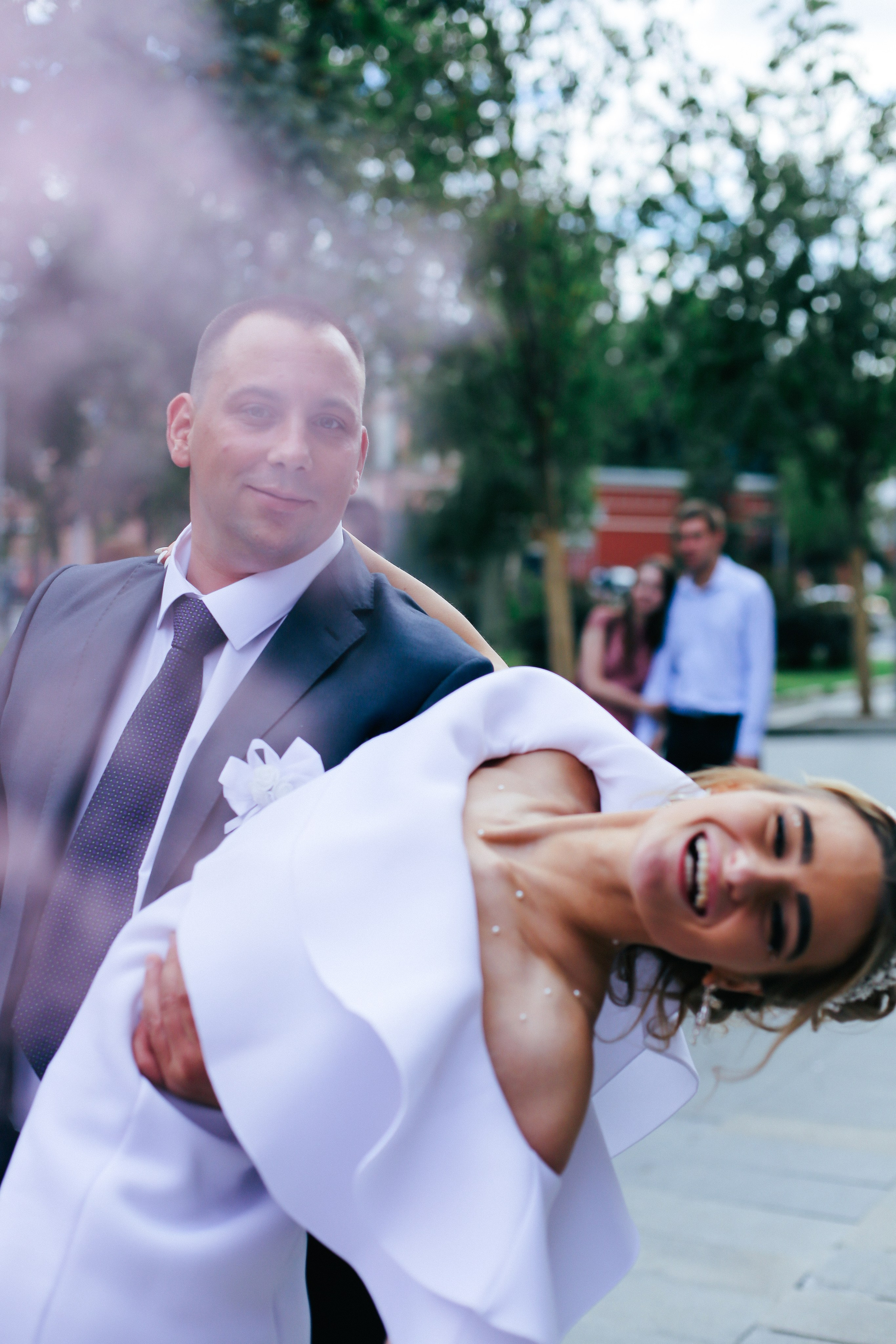 Примеры свадебных фотографий, позы для свадебной съёмки