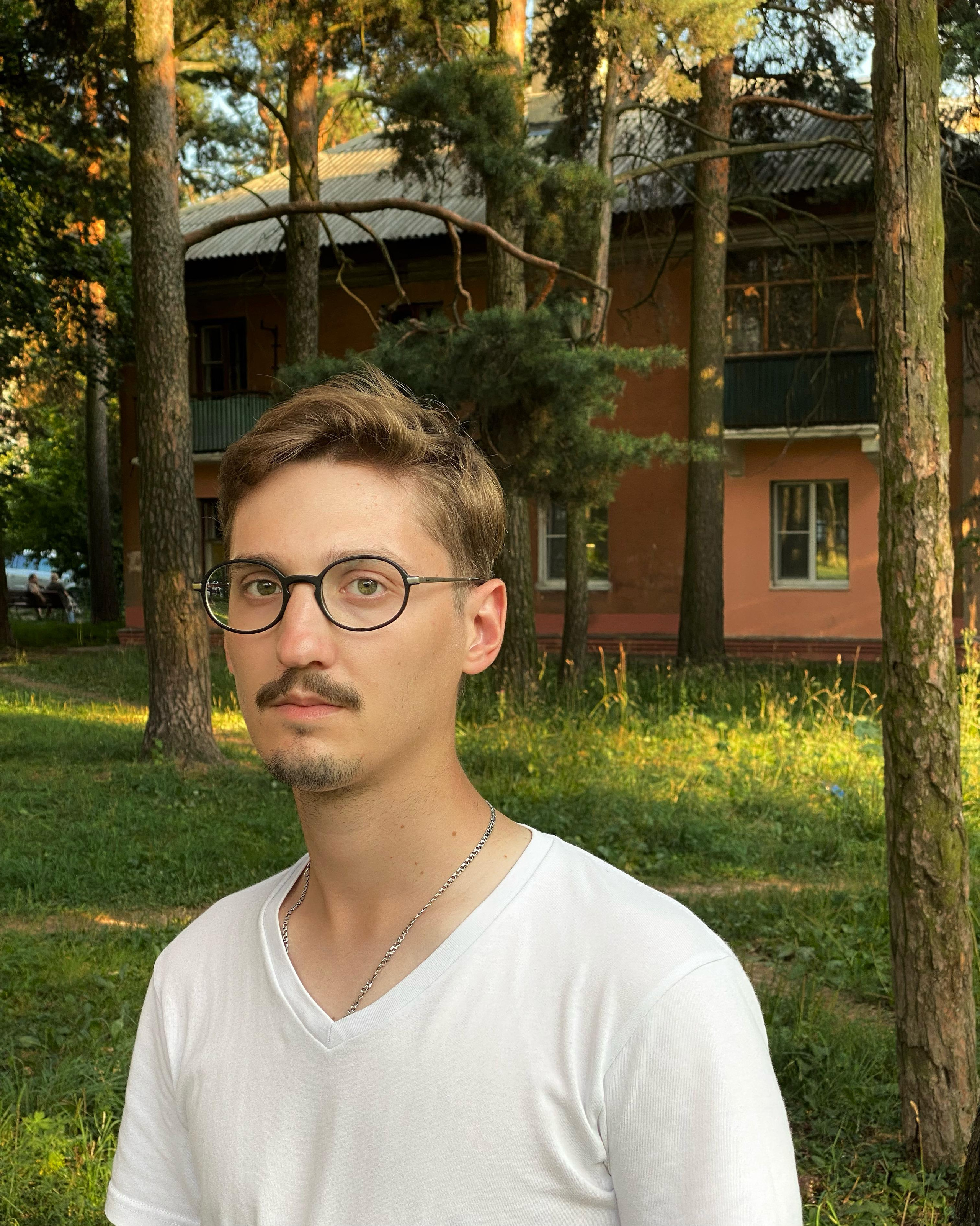 Портрет. Оператор-постановщик и фотограф Филипп Угланов