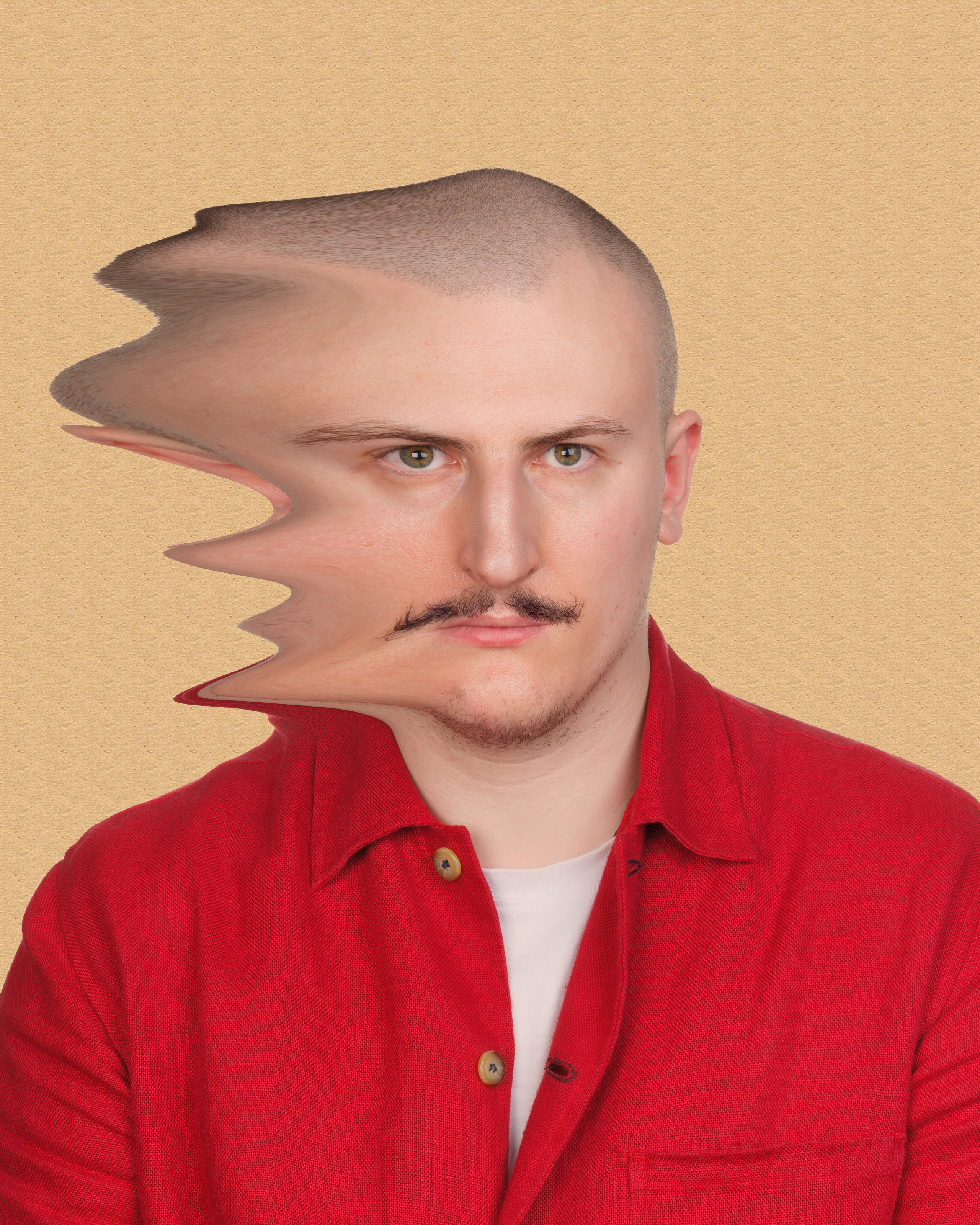 Автопортрет. Оператор-постановщик и фотограф Филипп Угланов