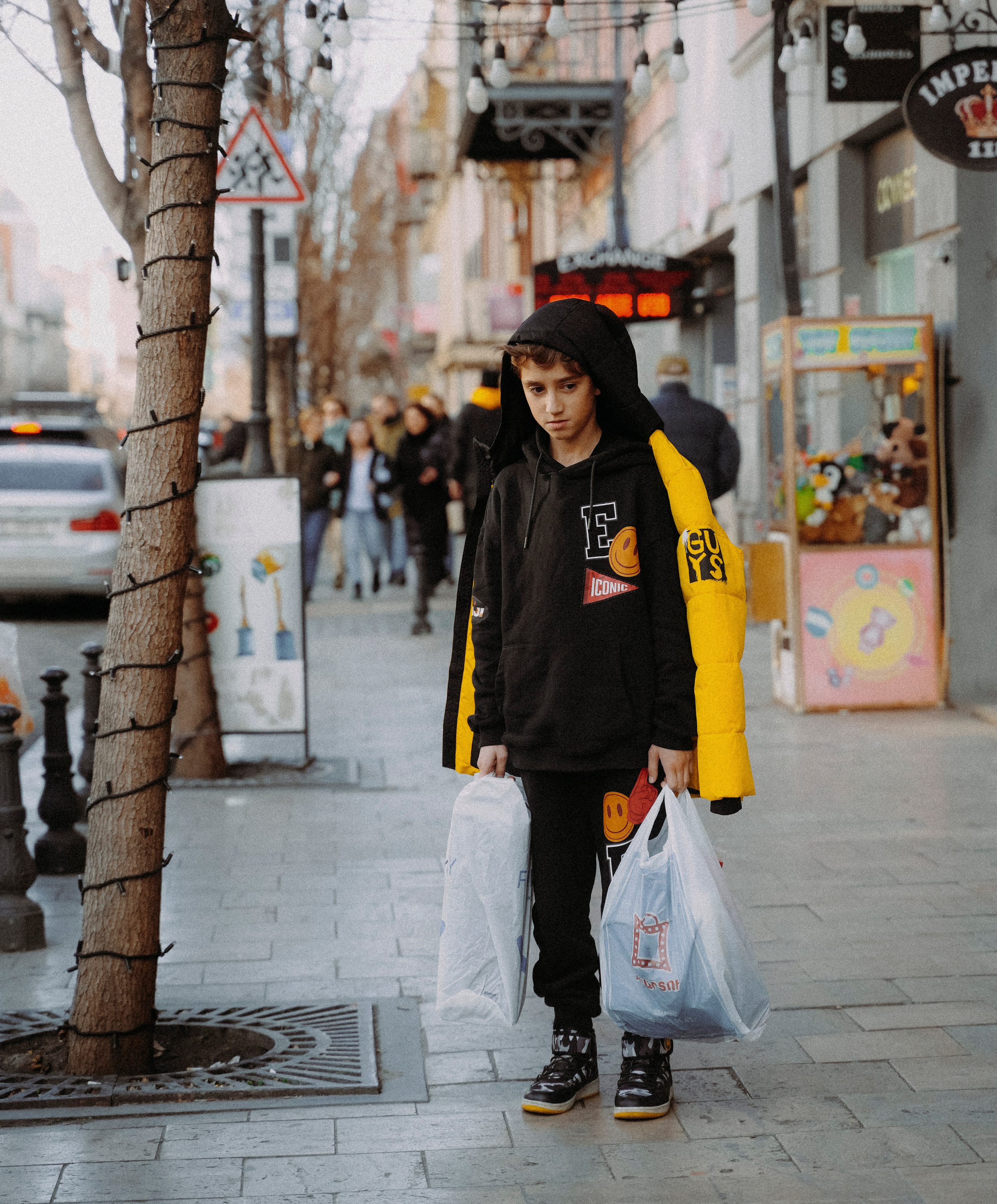 ТБИЛИСИ 2023-2024. Стрит-фотография, полная абсурда, идиотизма и красоты