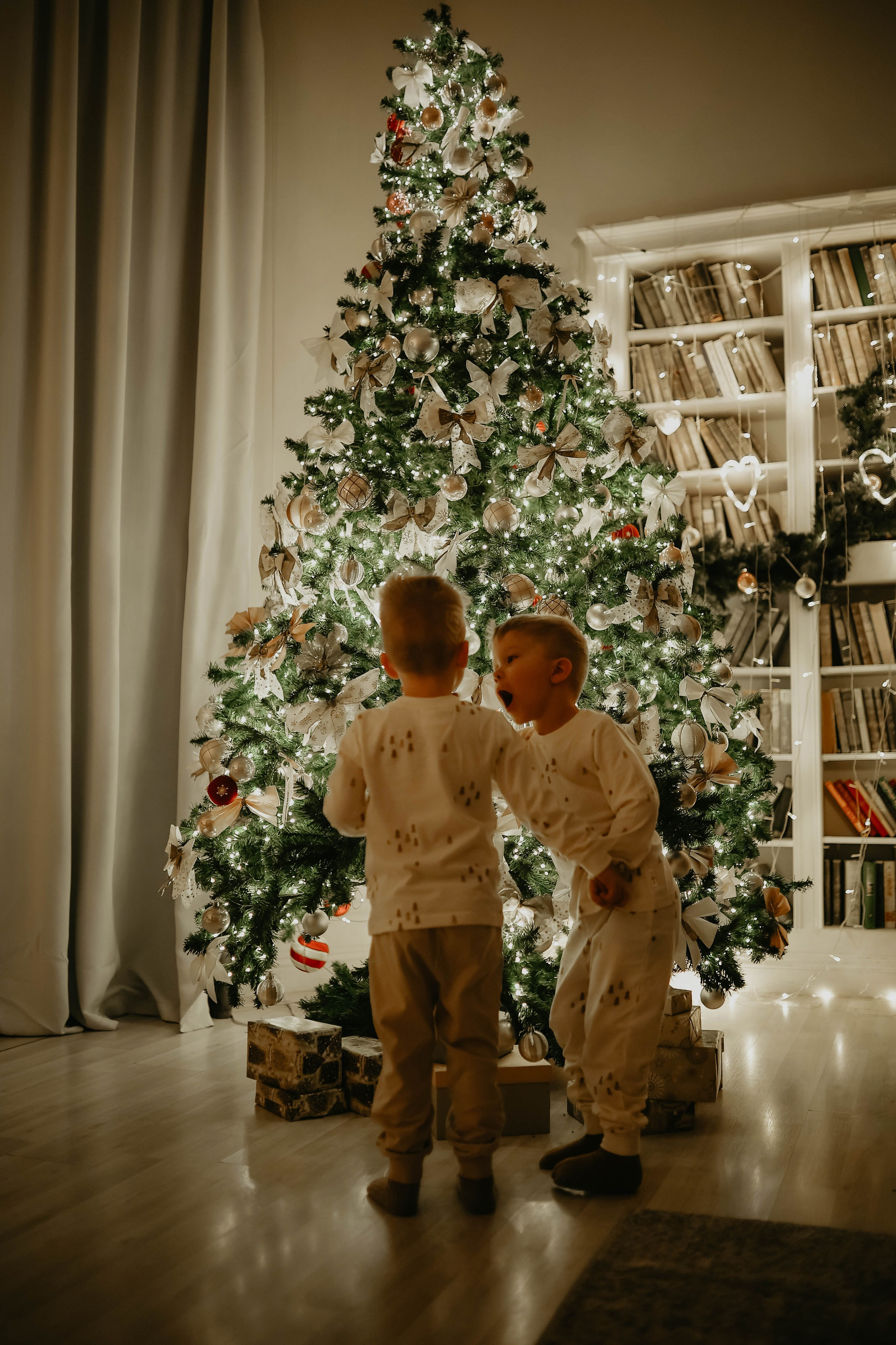 Новогодняя. Саша+Андрей+дети. Photographer in Moscow & everywhere in the World Alena Vyalova