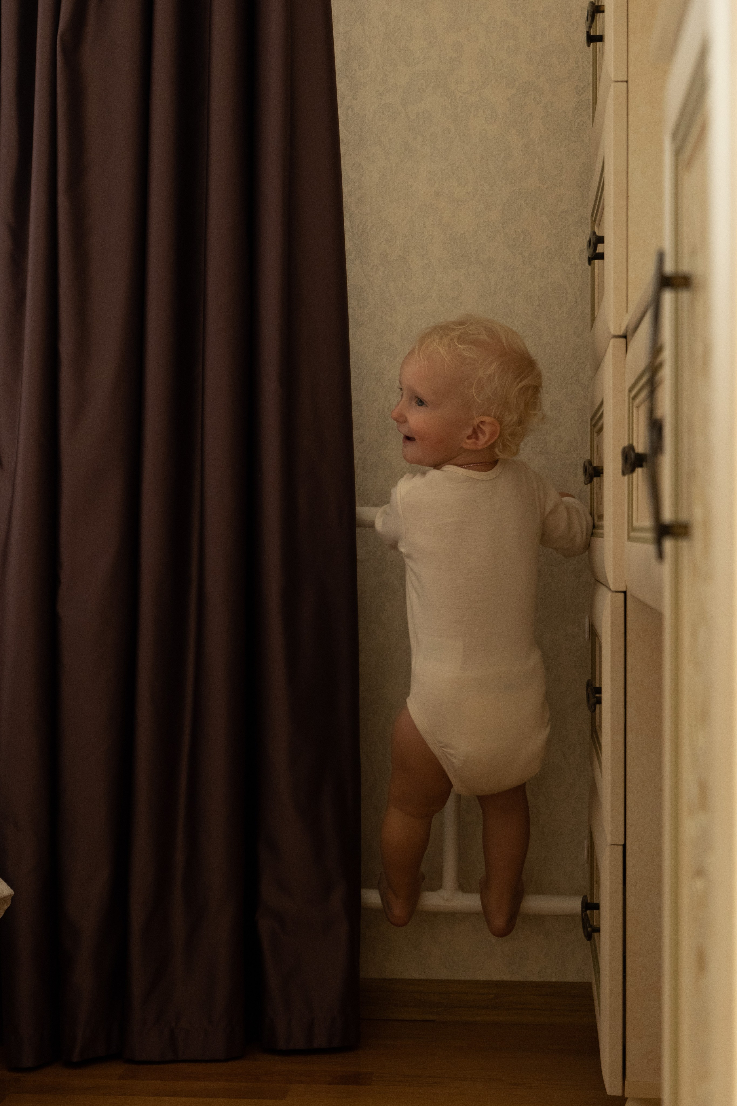 Семейная фотосессия дома. Фотограф видеограф Ольга Василевская