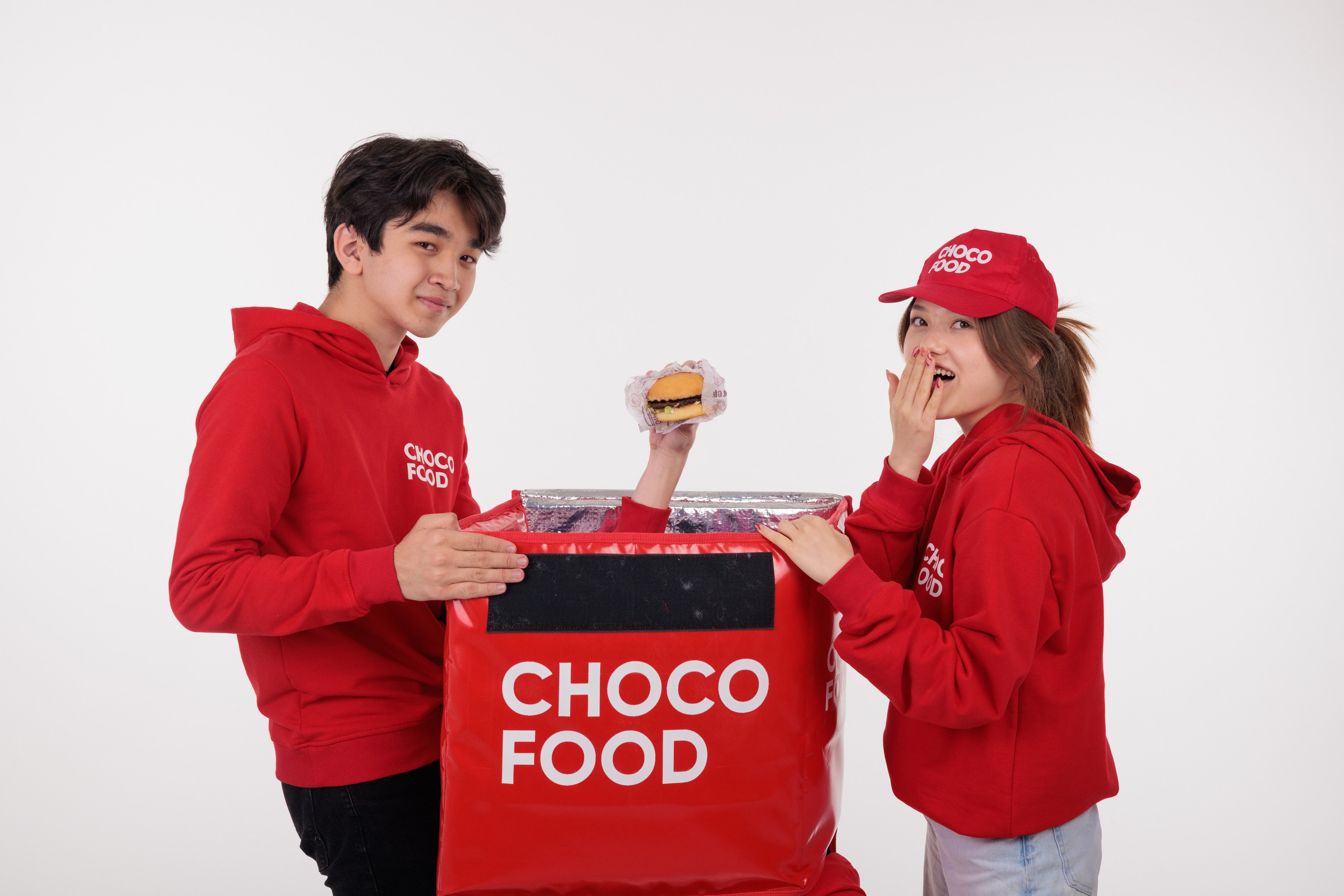 Бизнес-фотограф в Алматы — корпоративные съёмки, деловые портреты и репортажи. Профессиональный фотограф в Алматы