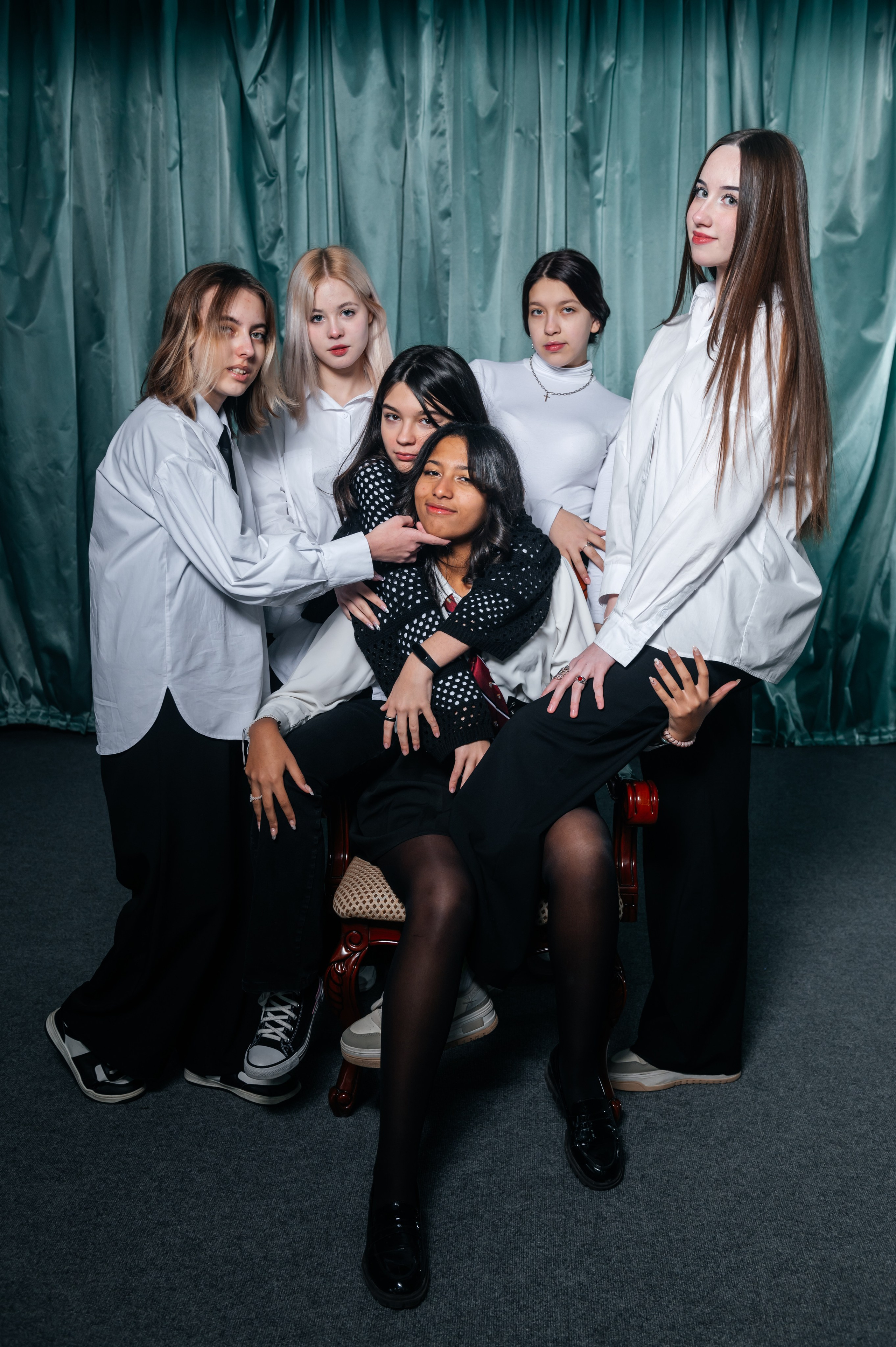 Старшие классы. Современные выпускные альбомы в Новосибирске