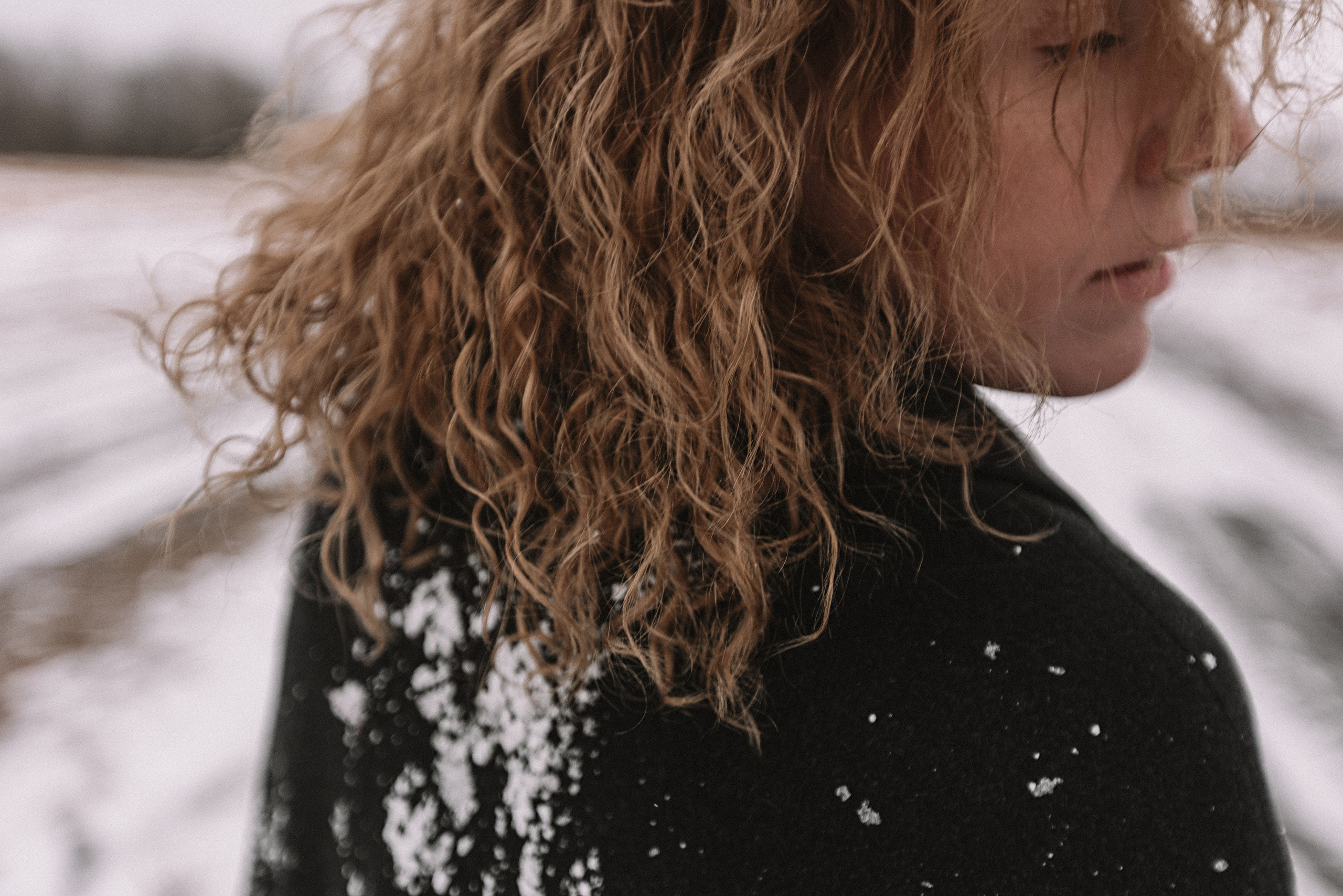 Меланхолия (поле). Семейный фотограф Тюмень, фотограф на роды Салмина Мария