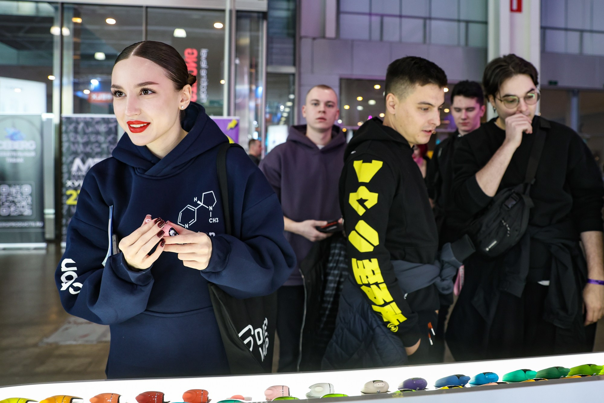 Стенд PLONQ на Vape Club Show. Фотограф Дарья Попова