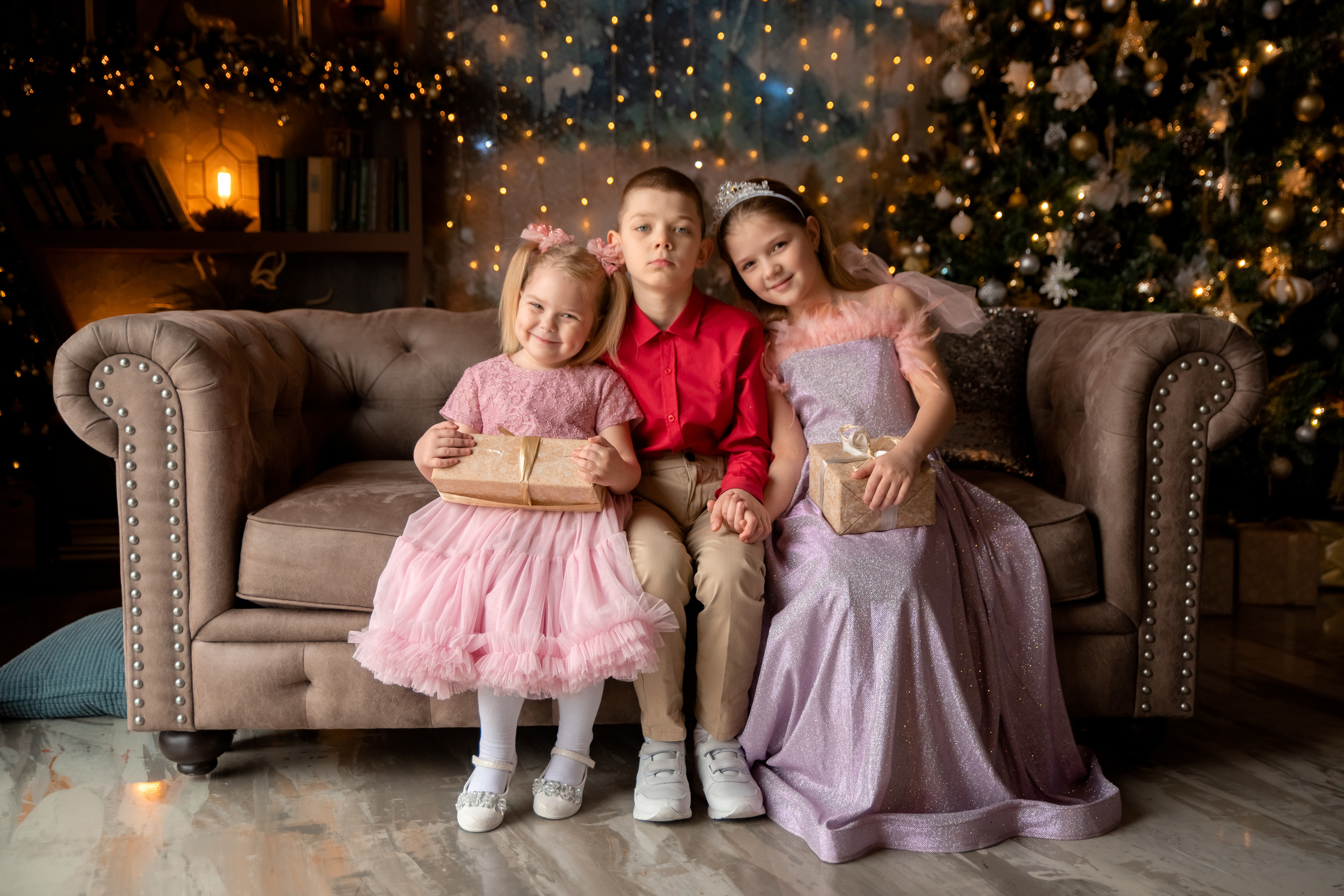 Семейная новогодняя фотосессия в студии. Семейный и детский фотограф в Туле Светлана Воронкова