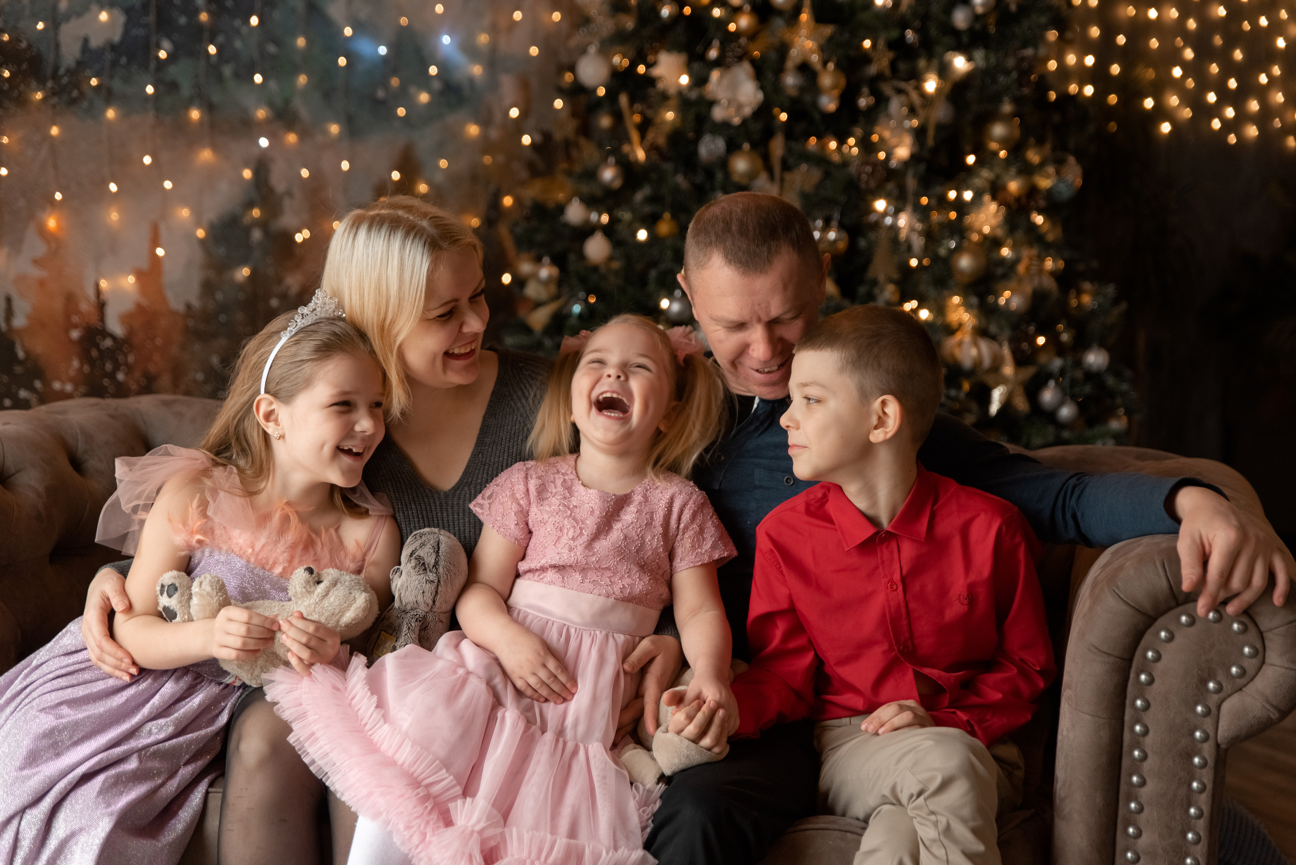 Семейная новогодняя фотосессия в студии. Семейный и детский фотограф в Туле Светлана Воронкова
