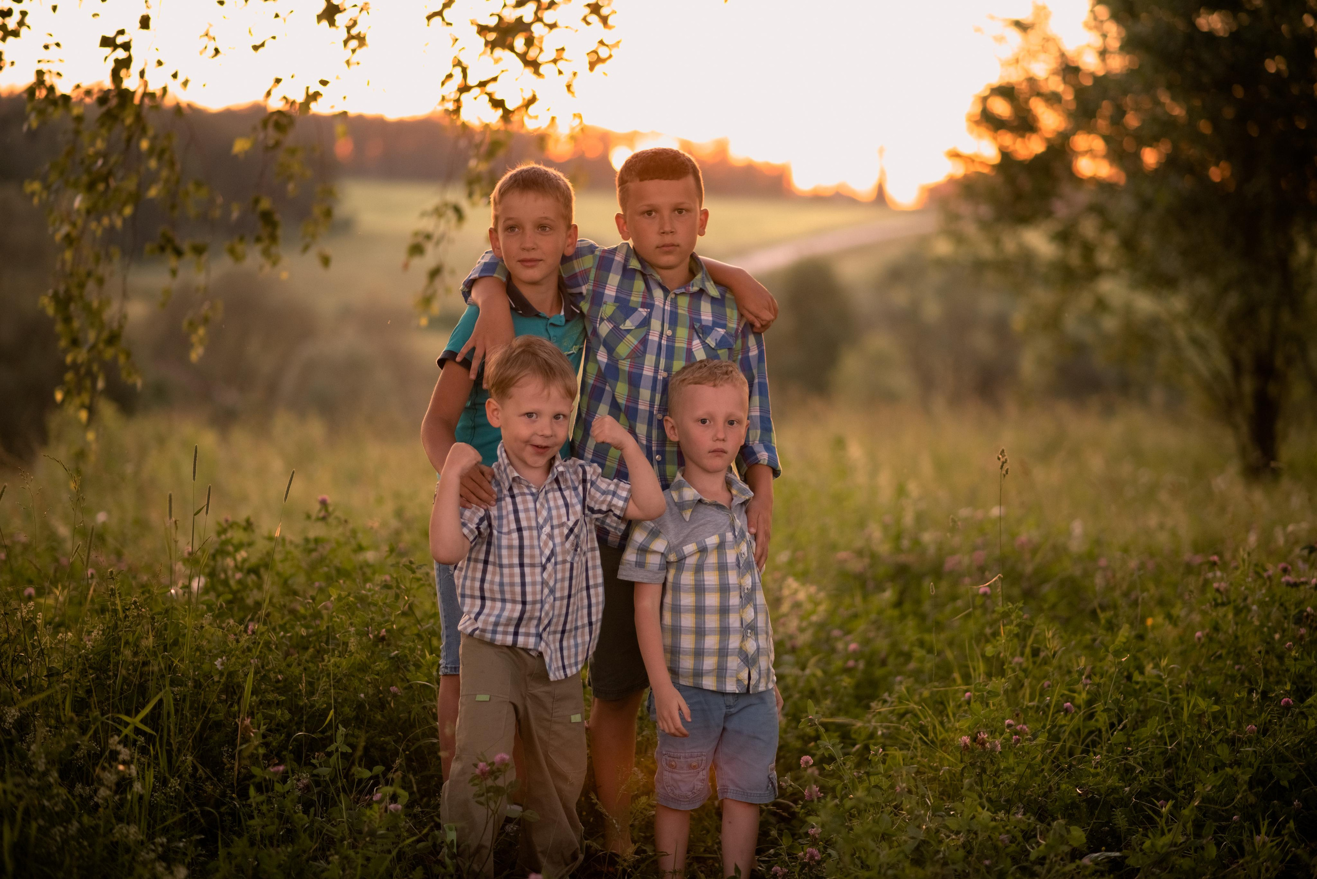 Летняя семейная фотосессия на природе. Семейный и детский фотограф в Туле Светлана Воронкова
